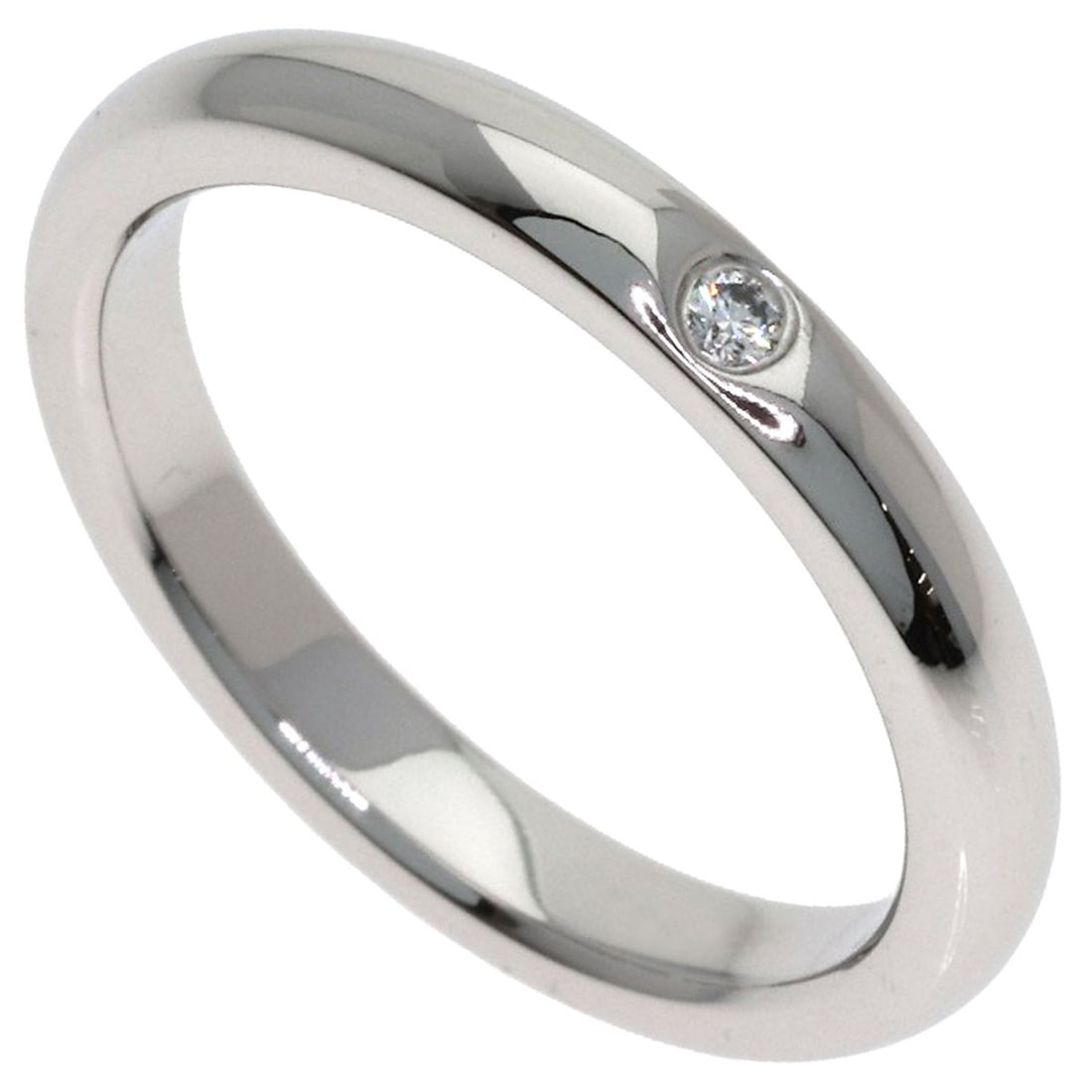 Tiffany&Co. Curved Band 1P Diamond Ring Platinum Pt950: Tiffany&Co. Curved Band 1P Diamond Ring Platinum Pt950 Tiffany&Co.'s Curved Band 1P Diamond Ring is a striking piece featuring a platinum band with a silver metal exterior, adorned with a diamond. The