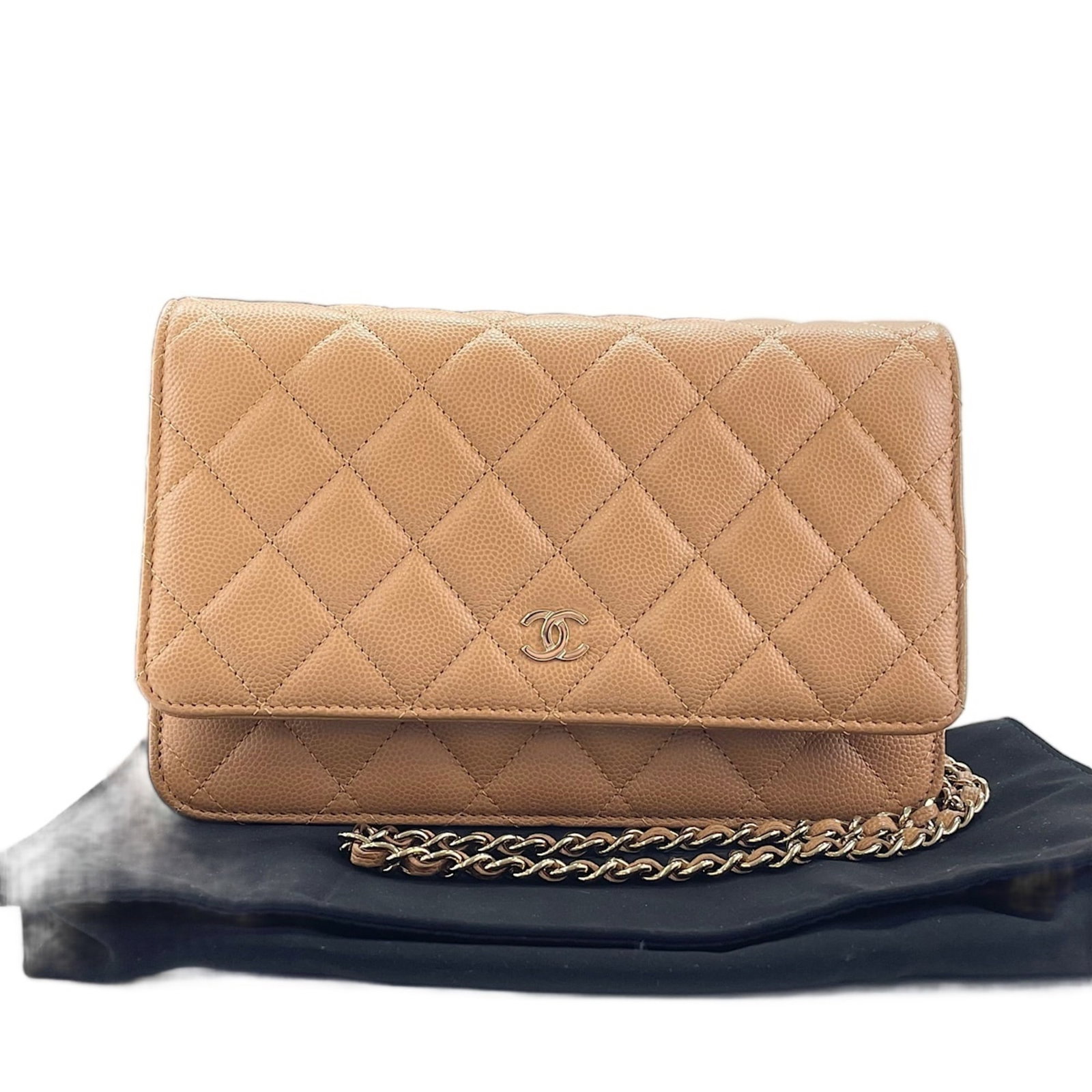 Shoulder Bag by Chanel: Shoulder Bag by Chanel Beige Chanel shoulder bag with classic design, measuring 13cm x 19.5cm x 3cm. This stylish bag features a timeless silhouette and premium materials. Its compact size makes it a 