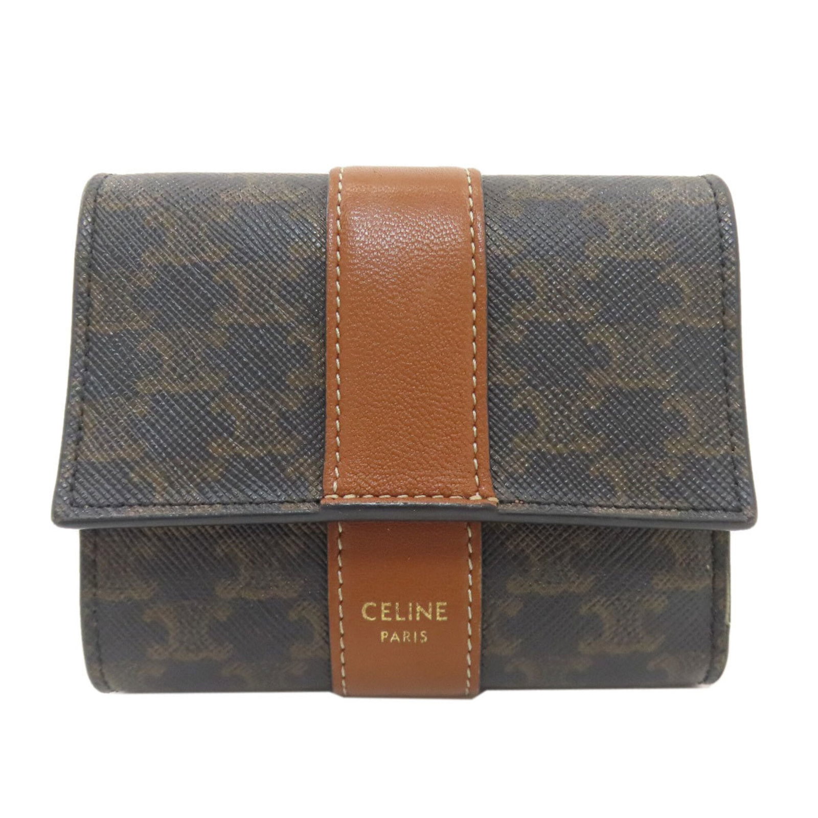 Celine Pvc Wallet Tri: Celine Pvc Wallet Tri The Celine PVC wallet tri-fold features a sturdy brown design with a button and snap fastener closure, providing a secure and convenient way to carry essentials. With five card s