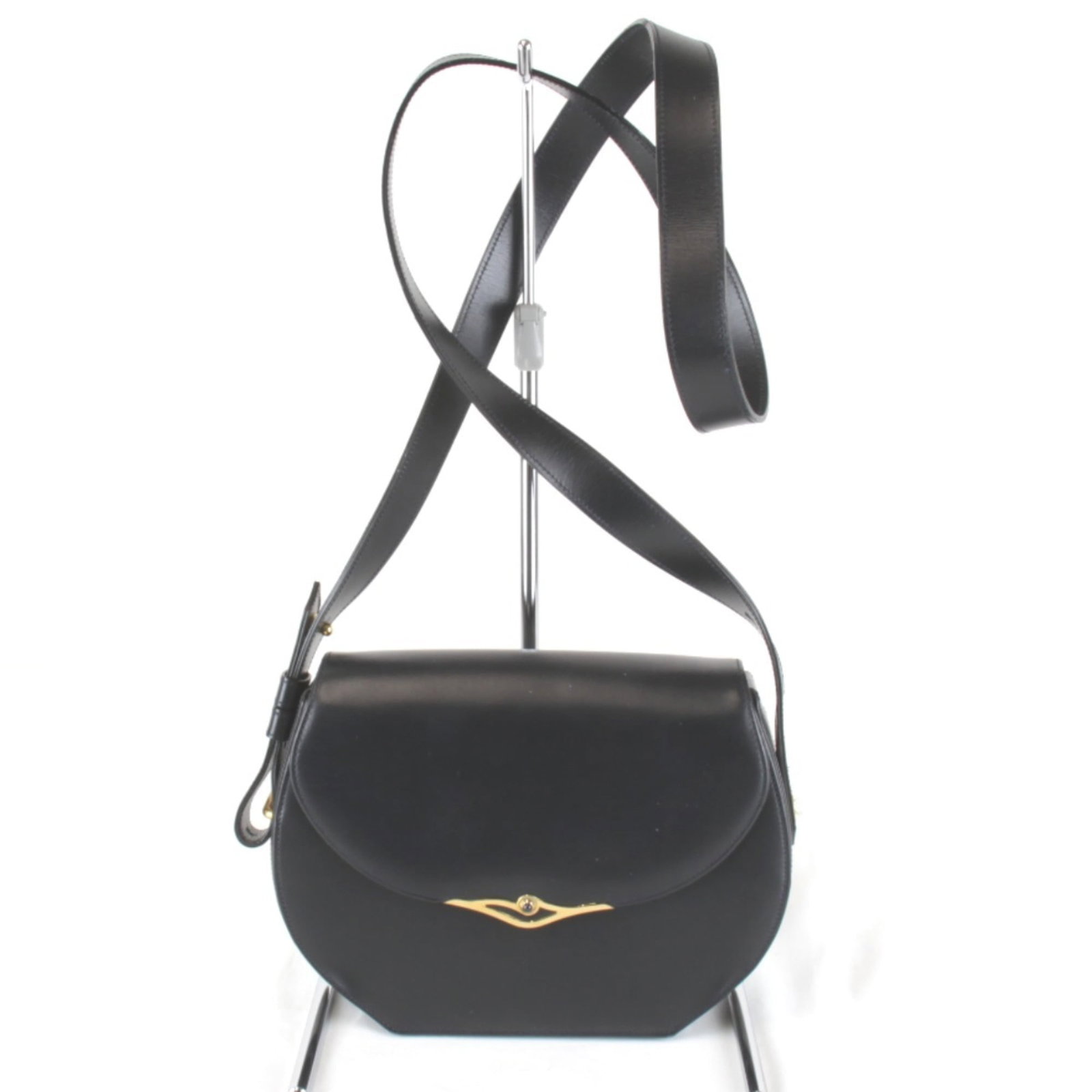 Shoulder Bag Cartier Leather: Shoulder Bag Cartier Leather Cartier Leather Shoulder Bag - Black, 15cm x 20cm x 6cm, Open Pocket, 360g. This sleek shoulder bag features a classic design with a black leather exterior and an open