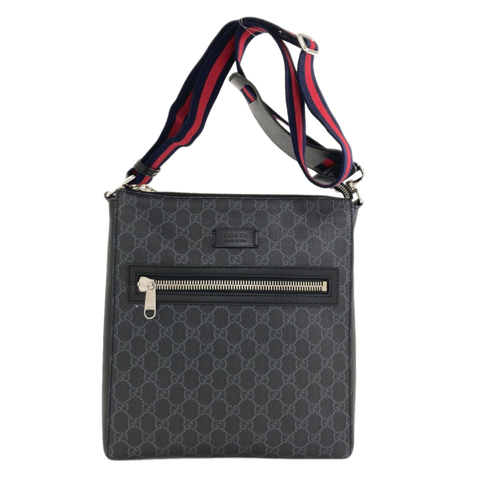 Shoulder Bag Pvc Gucci: Shoulder Bag Pvc Gucci Black PVC shoulder bag from Gucci, measuring 29.5cm x 26cm x 3.5cm. This bag features a sleek design with a PVC material and a signature. The bag's dimensions are 11.61'' x 10.2