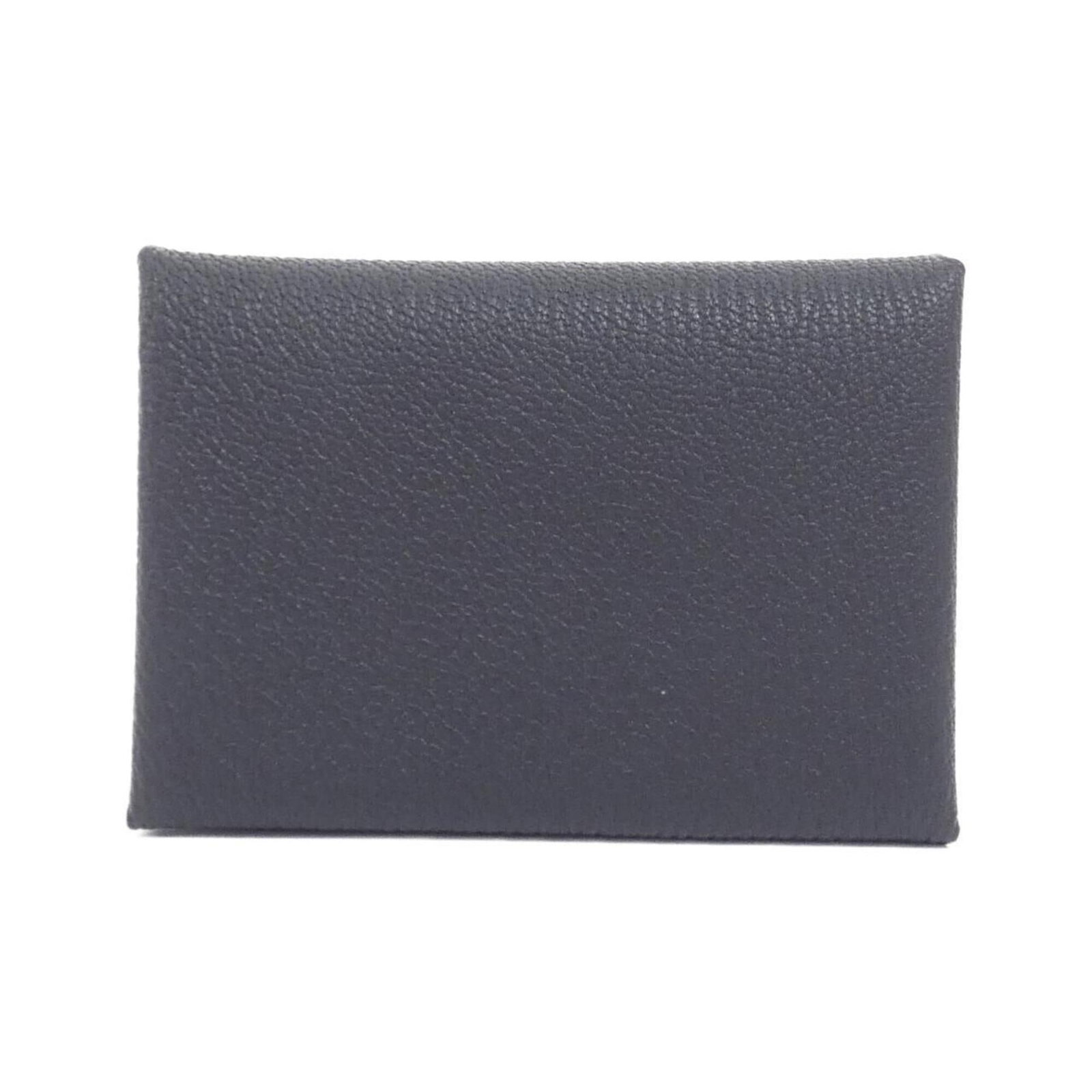 Hermes Coin Case Leather Purse Chevre: Hermes Coin Case Leather Purse Chevre The Hermes Coin Case Leather Purse Chevre boasts a striking Ardoise and Blue Hydra color combination, showcasing the rich tones of the chevre leather. Measuring