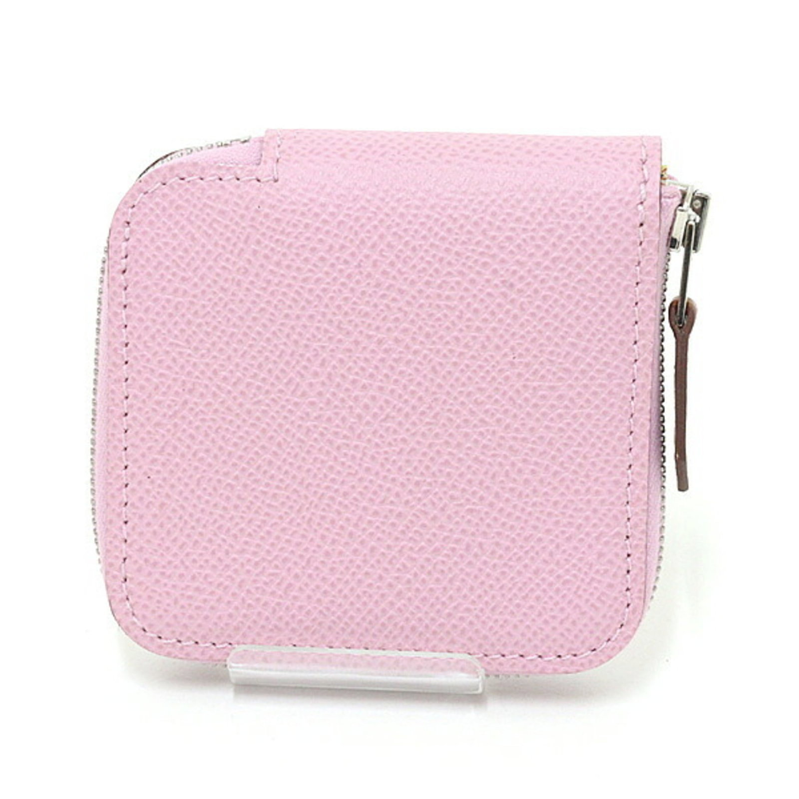 Hermes Coin Purse/ Coin Case Epsom Leather Silk: Hermes Coin Purse/ Coin Case Epsom Leather Silk Epsom leather and silk come together in this exquisite coin purse from Hermes, crafted in France. Measuring 8cm x 8cm x 1.2cm, it features a classic
