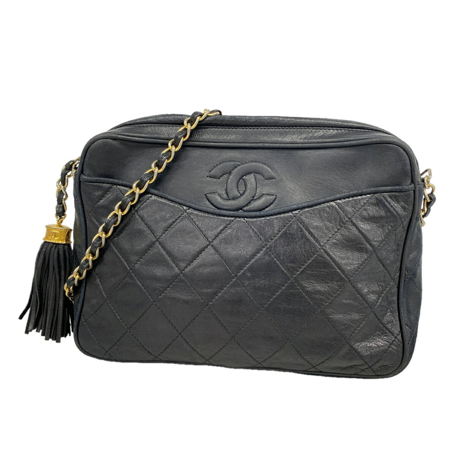 Shoulder Bag Leather Chanel: Shoulder Bag Leather Chanel This luxurious shoulder bag is crafted from high-quality lambskin leather, featuring a sleek black finish and gold hardware accents. Measuring 17cm x 23cm x 5.5cm, it