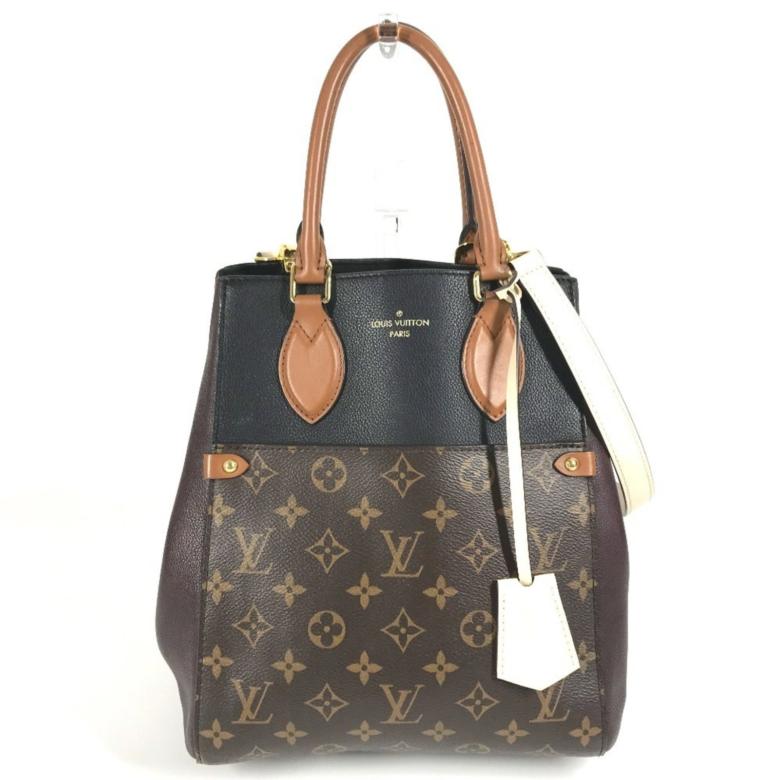 Monogram Louis Vuitton Handbag Shoulder: Monogram Louis Vuitton Handbag Shoulder Monogram Louis Vuitton Handbag Shoulder in Brown, featuring a classic design with a zipper pocket and open pocket, all made from high-quality monogram