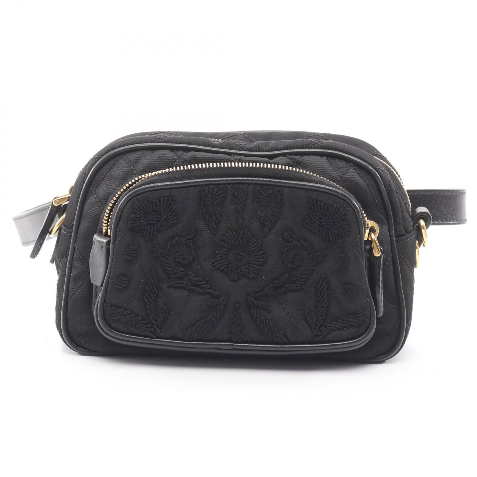 Fanny Pack Nylon Leather Prada: Fanny Pack Nylon Leather Prada Nylon and leather blend in a sleek black design, defining the Prada fanny pack with its 11.5cm x 17.5cm x 6cm dimensions. The combination of materials adds a touch of