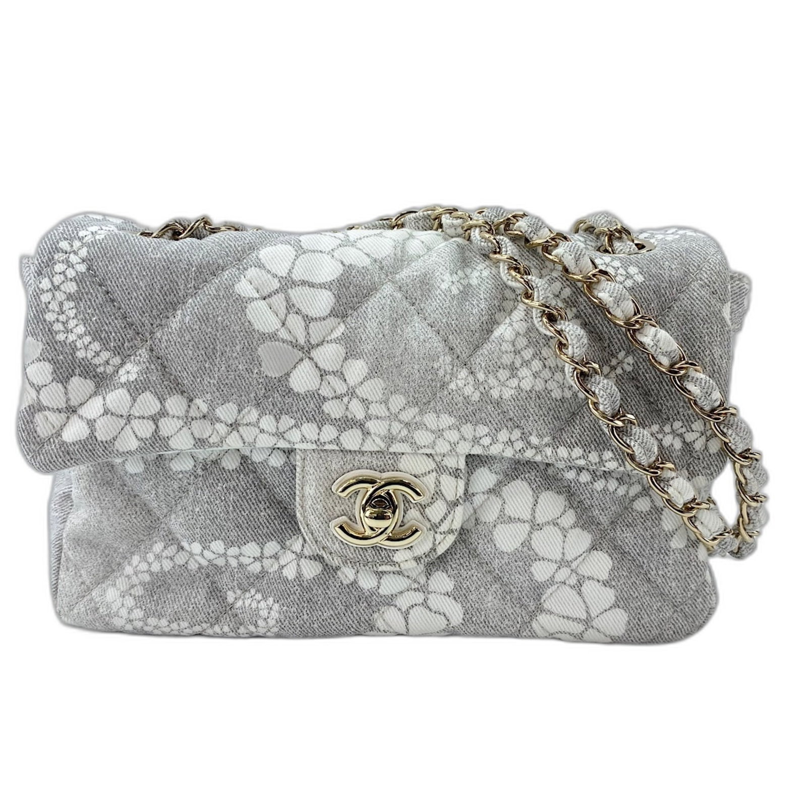 Shoulder Bag Canvas By Chanel: Shoulder Bag Canvas By Chanel Canvas by Chanel shoulder bag in a versatile gray color, measuring 15cm x 23cm x 7cm. This stylish bag features a canvas material and a classic design that exudes