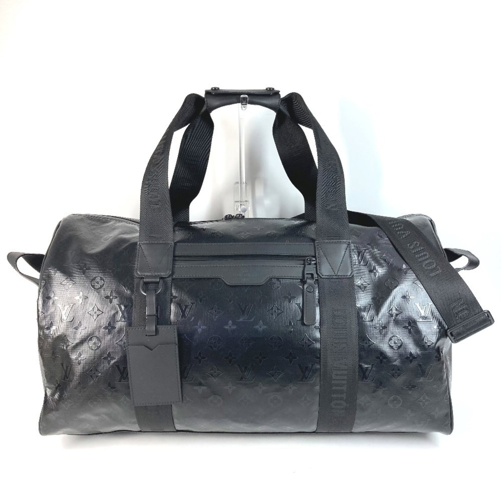 Boston Bag Leather Shoulder Vuitton Louis: Boston Bag Leather Shoulder Vuitton Louis Boston Bag Leather Shoulder Vuitton Louis is made from high-quality leather and canvas, featuring a classic black design. The bag measures 31cm x 55cm x