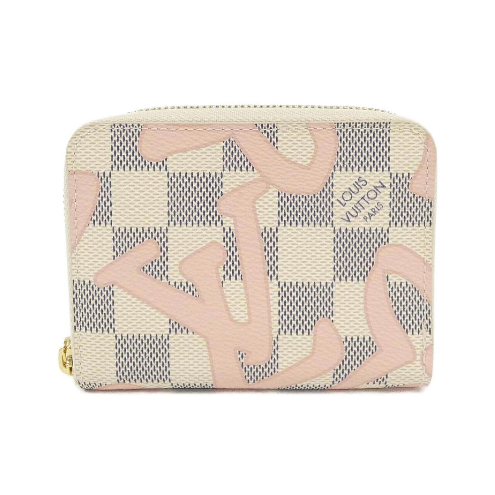Louis Vuitton Coin Purse/ Coin Case Coated Canvas: Louis Vuitton Coin Purse/ Coin Case Coated Canvas Coated canvas construction provides a durable and stylish finish for this Louis Vuitton Coin Purse/ Coin Case in Azur. Measuring 8cm x 12cm x 2cm, it