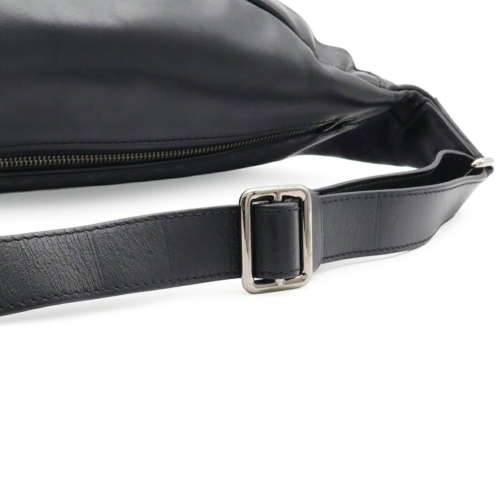 Eclipse Monogram Sling Pouch Bag Louis Vuitton - 4