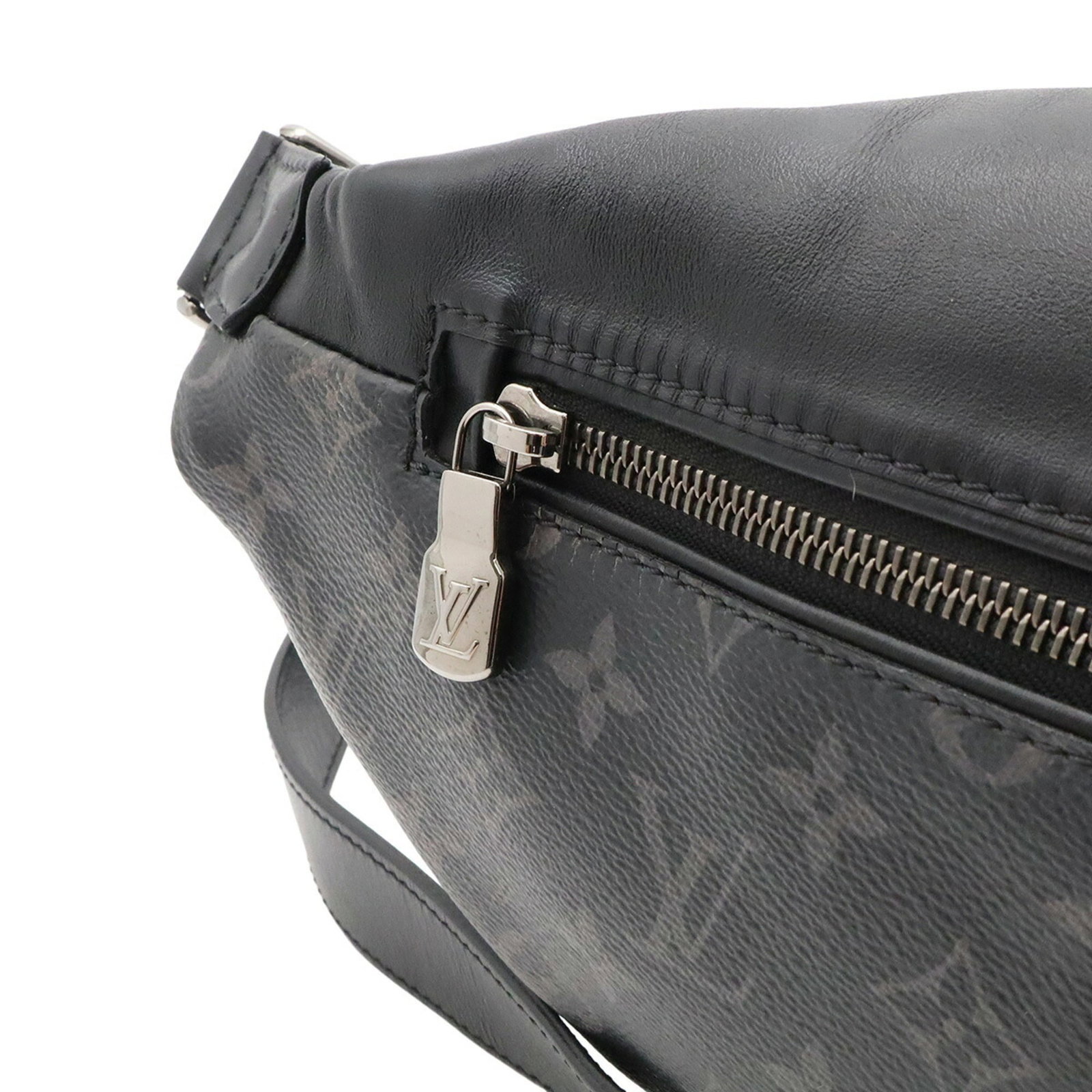 Eclipse Monogram Sling Pouch Bag Louis Vuitton - 8