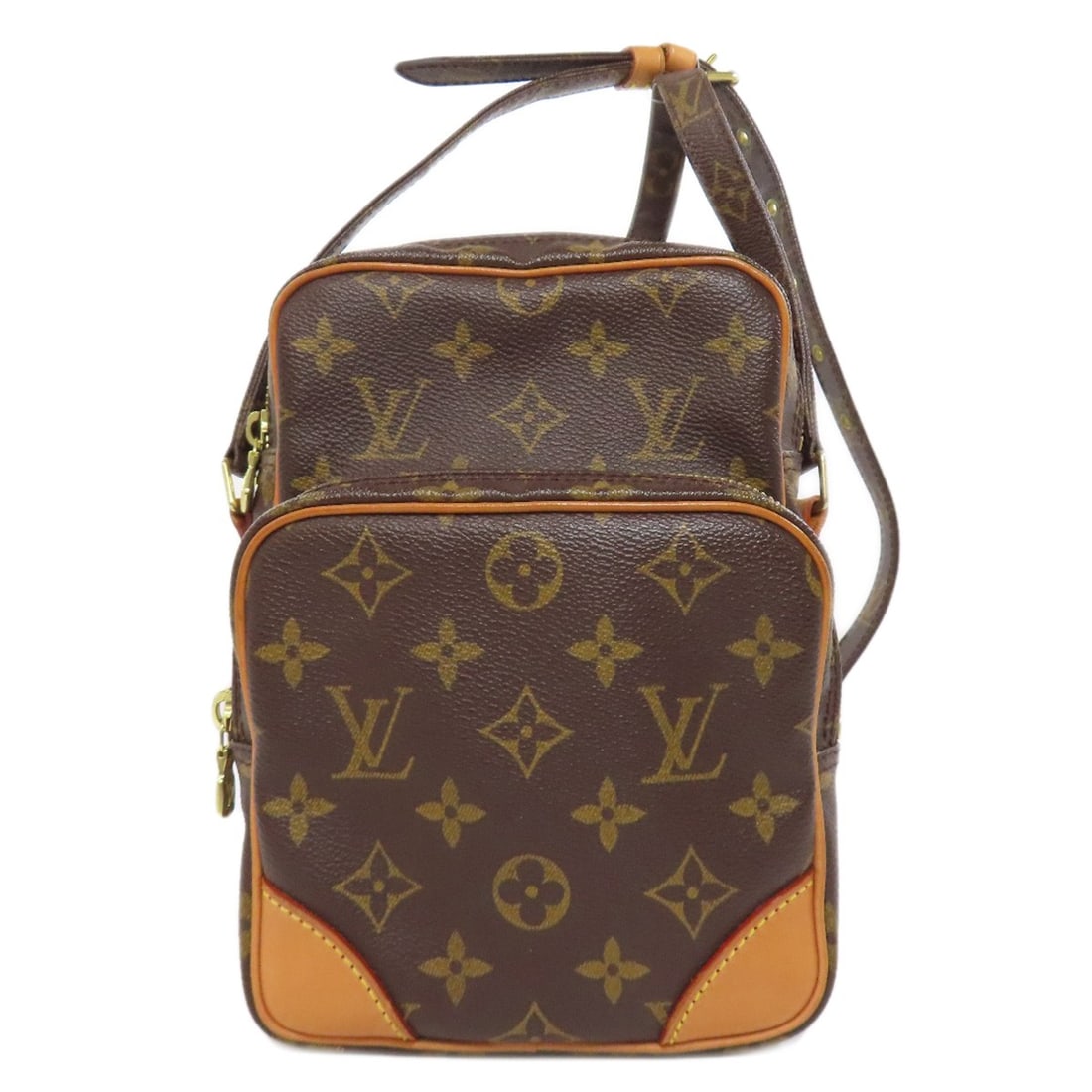 Monogram Canvas Louis Vuitton M45236 Amazon Shoulder Bag: Monogram Canvas Louis Vuitton M45236 Amazon Shoulder Bag Monogram canvas exterior adds a touch of classic elegance to this brown shoulder bag from LOUIS VUITTON. The iconic M45236 style is