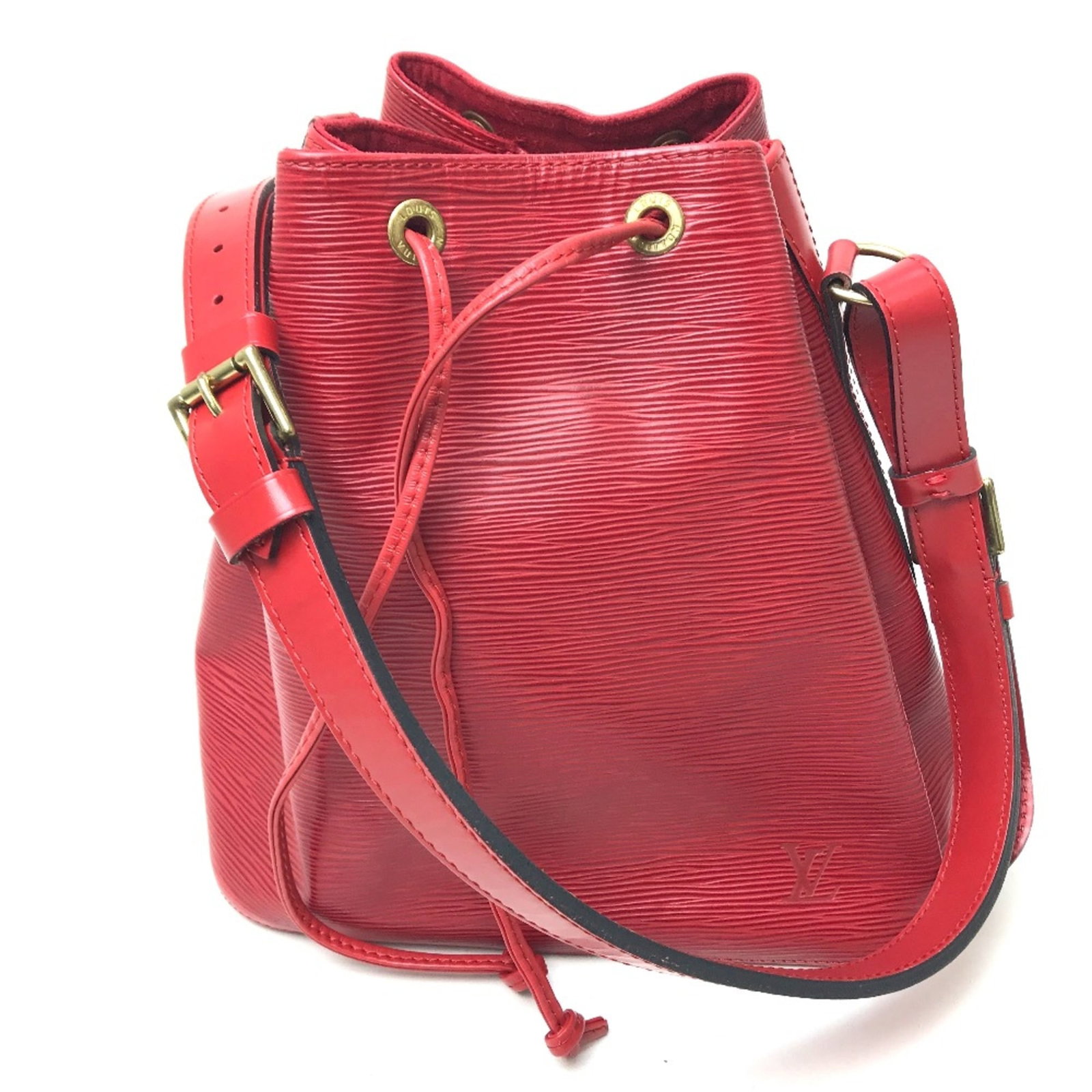 Shoulder Bag Leather Louis Vuitton: Shoulder Bag Leather Louis Vuitton Red Leather Louis Vuitton Shoulder Bag with Classic Design. This iconic bag features a timeless design with a drawstring closure and measures 24cm x 27cm x 18cm.