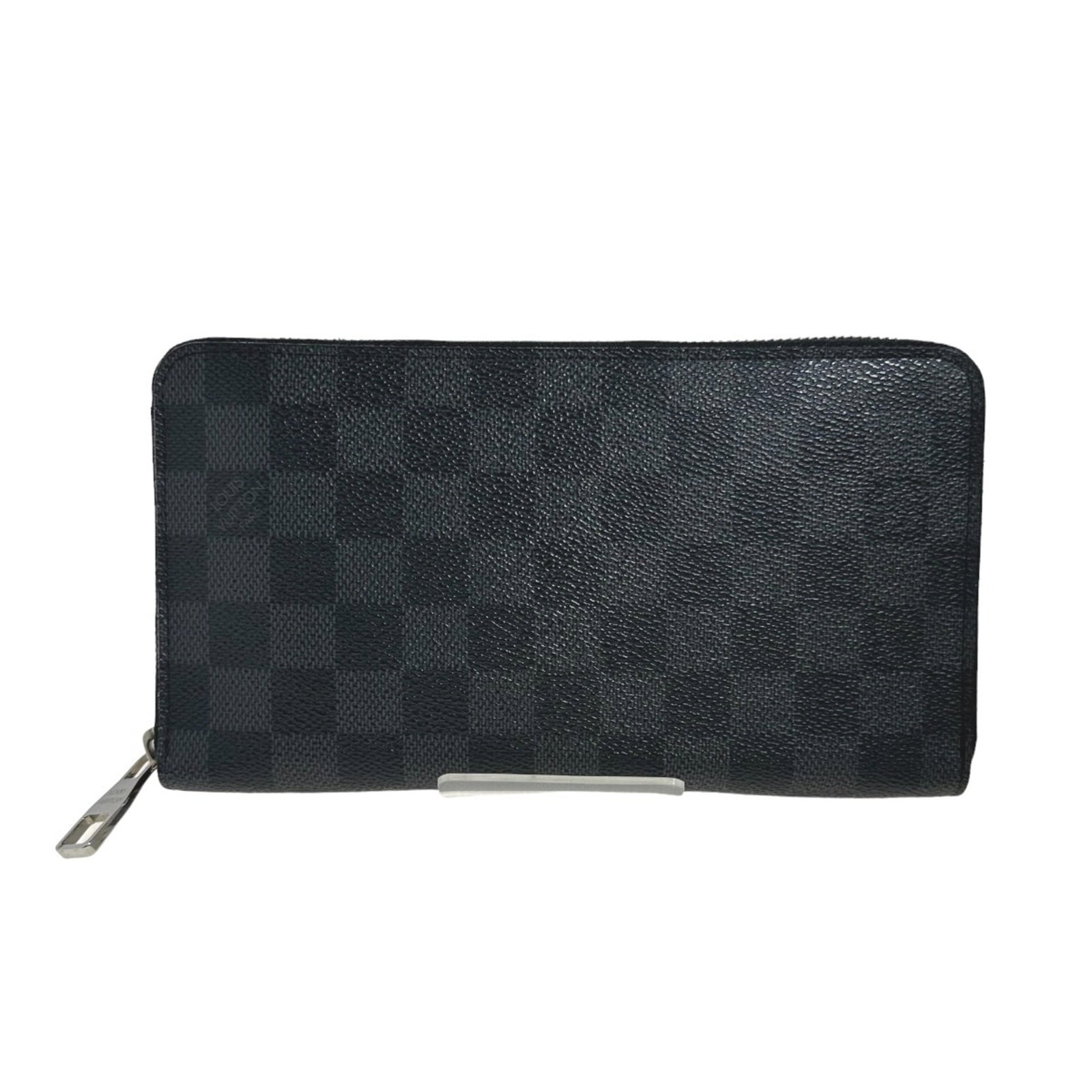 Louis Vuitton Long Wallet (Bi-Fold) Damier Graphite: Louis Vuitton Long Wallet (Bi-Fold) Damier Graphite Damier Graphite, a classic black and brown pattern, adorns this bi-fold long wallet from Louis Vuitton. Made from high-quality material, this