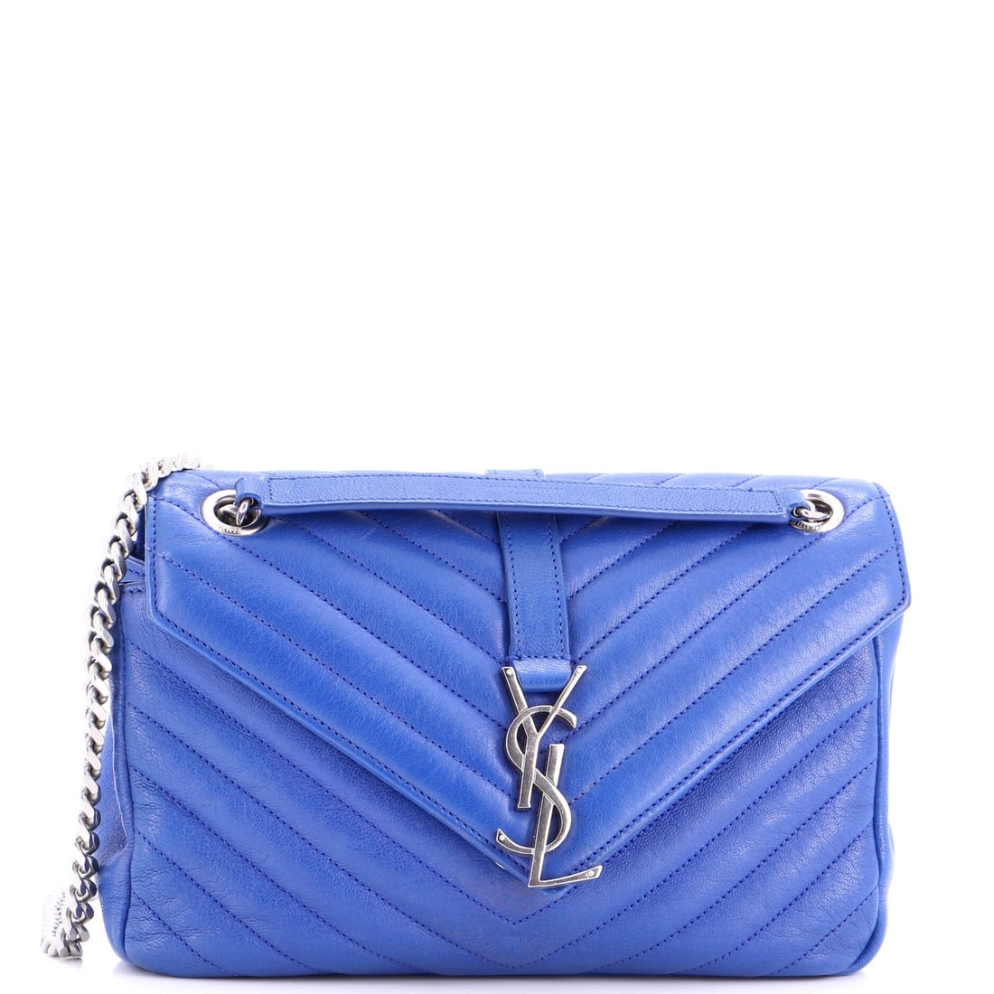 Monogram Slouchy Satchel Chevron Matelasse Envelope Saint Laurent Classic: Monogram Slouchy Satchel Chevron Matelasse Envelope Saint Laurent Classic Blue Monogram Slouchy Satchel with Chevron Matelasse Leather. This Saint Laurent Classic cross body bag features a medium