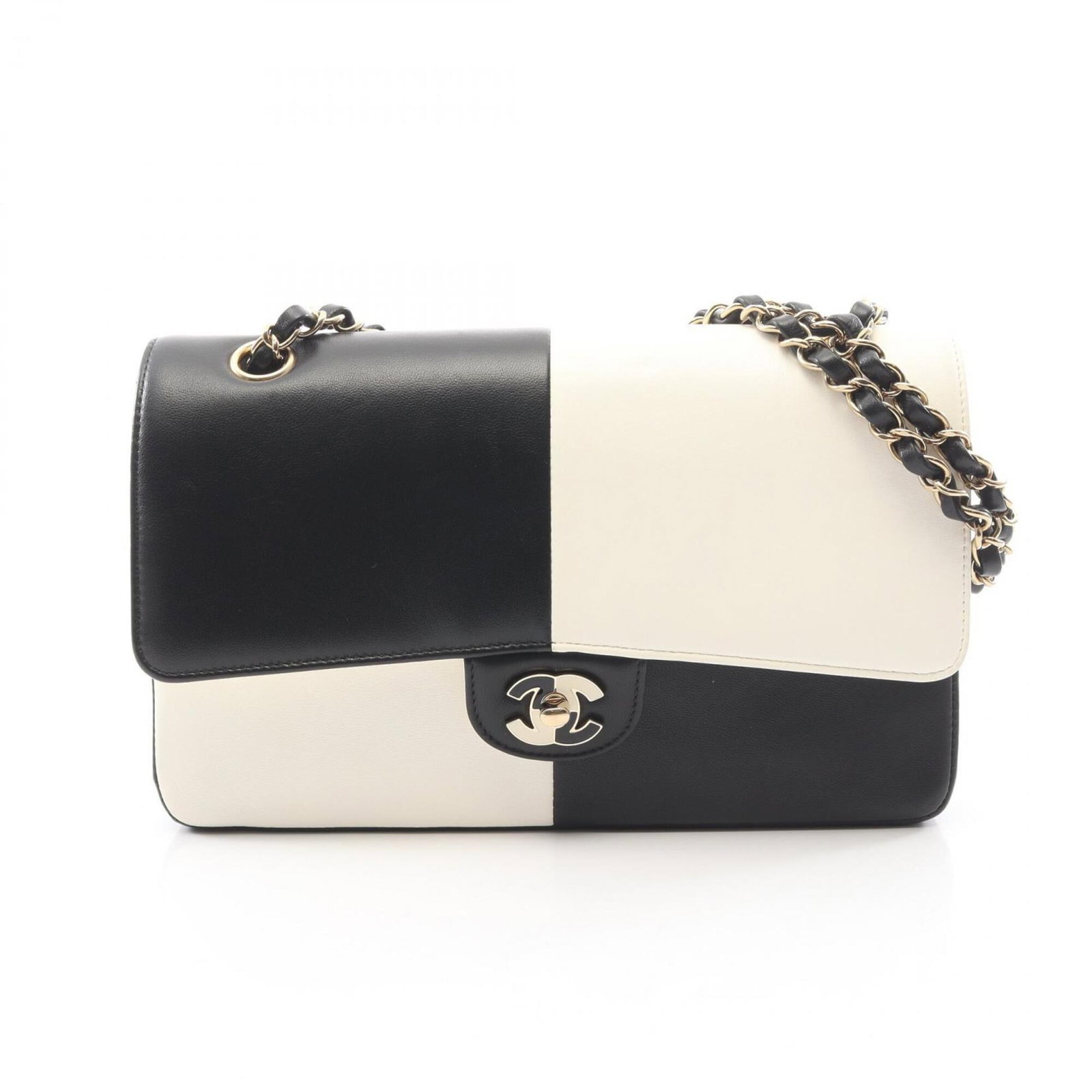 Shoulder Bag Leather Handbag Chanel: Shoulder Bag Leather Handbag Chanel Leather shoulder bag from Chanel, made from lambskin, features a classic design with a black and white color scheme. Measuring 16cm x 25cm x 6.5cm, this bag is a ti