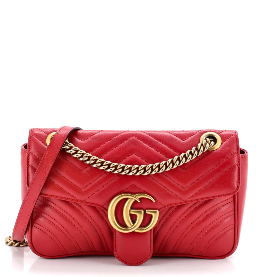 Marmont Matelasse Medium Leather Bag Flap Gucci GG: Marmont Matelasse Medium Leather Bag Flap Gucci GG Red Marmont Matelasse Medium Leather Gucci GG Flap Bag with gold hardware, featuring a classic shoulder design and neutral interior, available in med