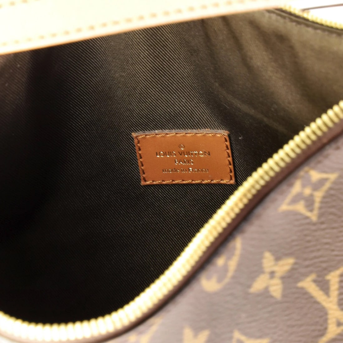 Louis Vuitton Loop Hobo Reverse Monogram Canvas - 7