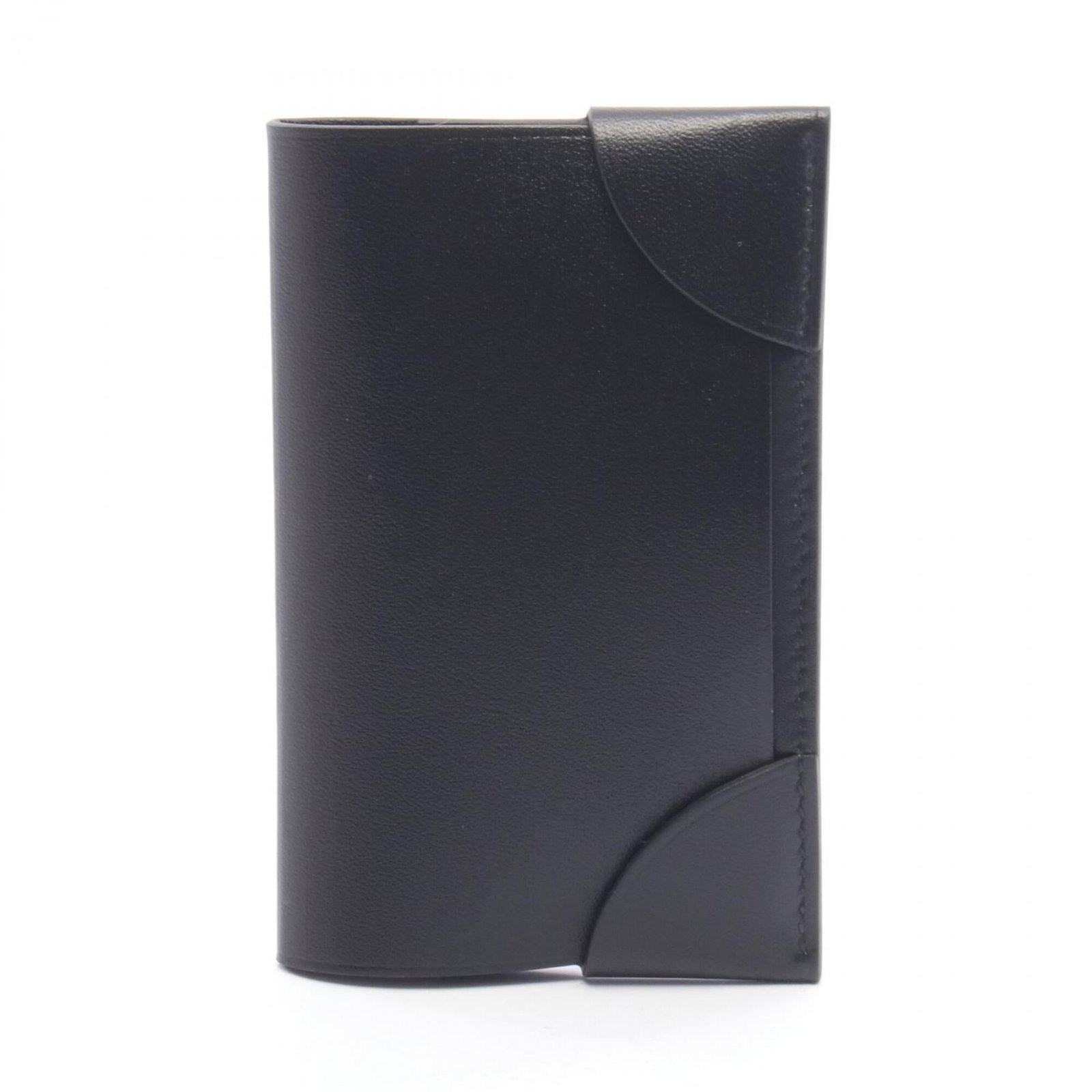 Calf Leather Box Case Hermes Card: Calf Leather Box Case Hermes Card Box calf leather construction provides a rich, luxurious feel. The compact size and sleek design make it a versatile accessory for daily use. A signature is present o