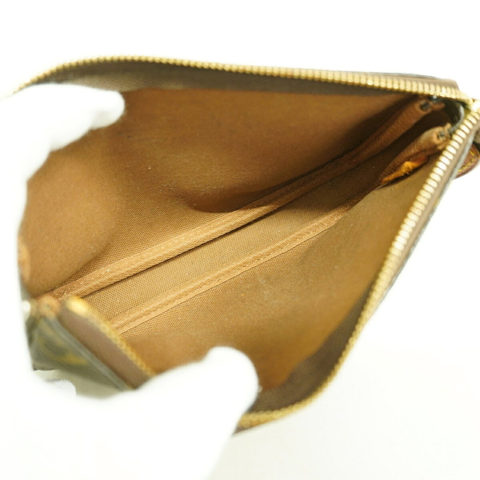 Louis Vuitton Pouch - 4