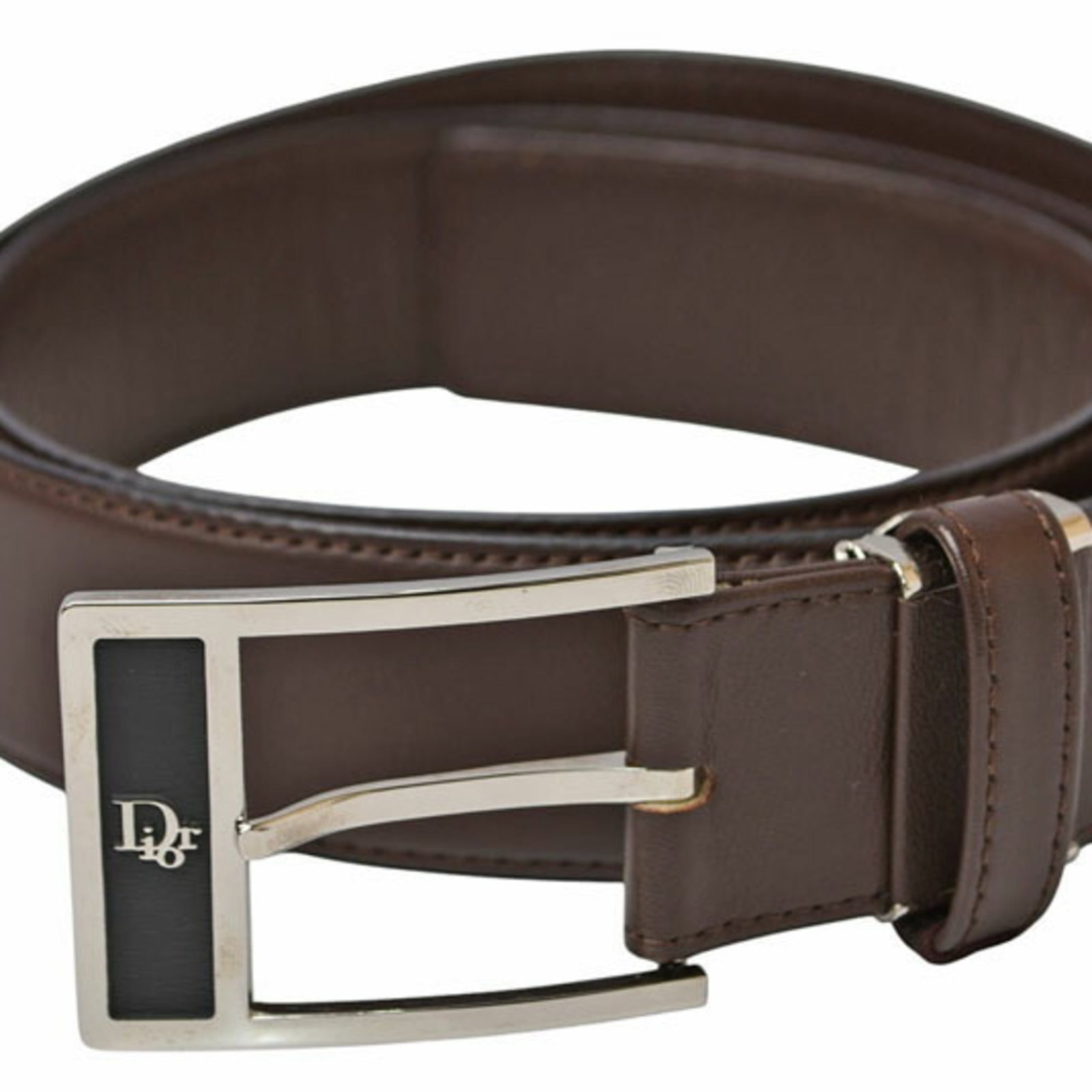 Standard Belt Dior Christian: Standard Belt Dior Christian Standard Belt Dior ChristianMade from high-quality leather and metal, this standard belt from Christian Dior features a classic design with a brown finish. Measuring