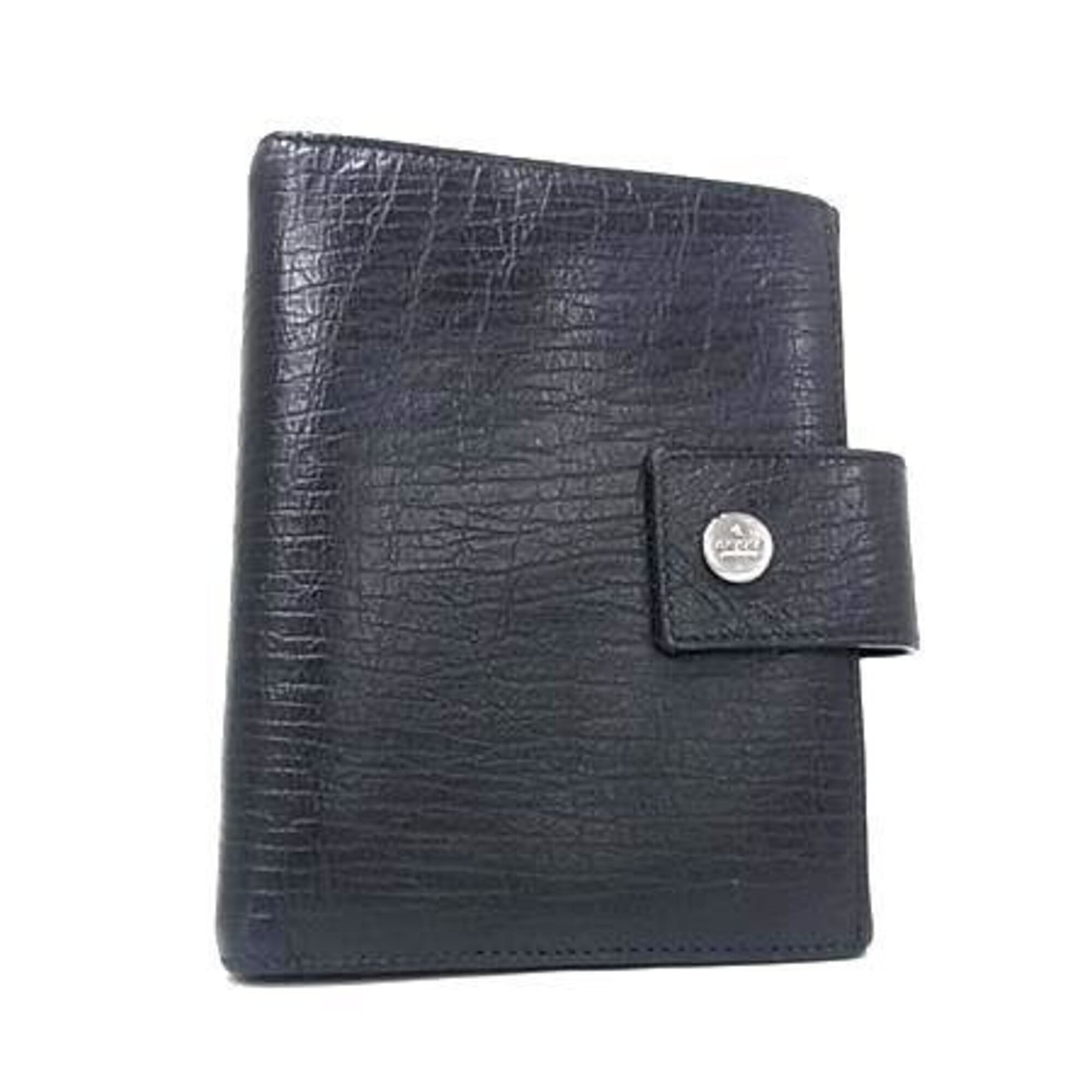 Gucci Notebook Cover Item Number 115240 Black Leather For Men And Women 6-Ring Binder.: Gucci Notebook Cover Item Number 115240 Black Leather For Men And Women 6-Ring Binder. Made from high-quality black leather, this Gucci notebook cover features a sleek 6-ring binder design. With its