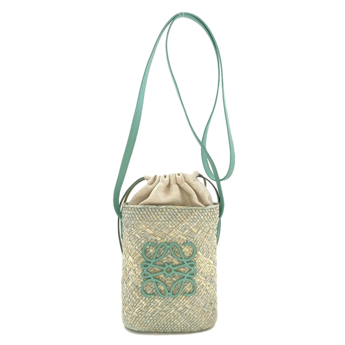 Loewe Square Pocket Shoulder Bag Calf Irakayashi: Loewe Square Pocket Shoulder Bag Calf Irakayashi The Loewe Square Pocket Shoulder Bag is a stylish accessory featuring a green calf exterior, showcasing the brand's signature design. This shoulder bag