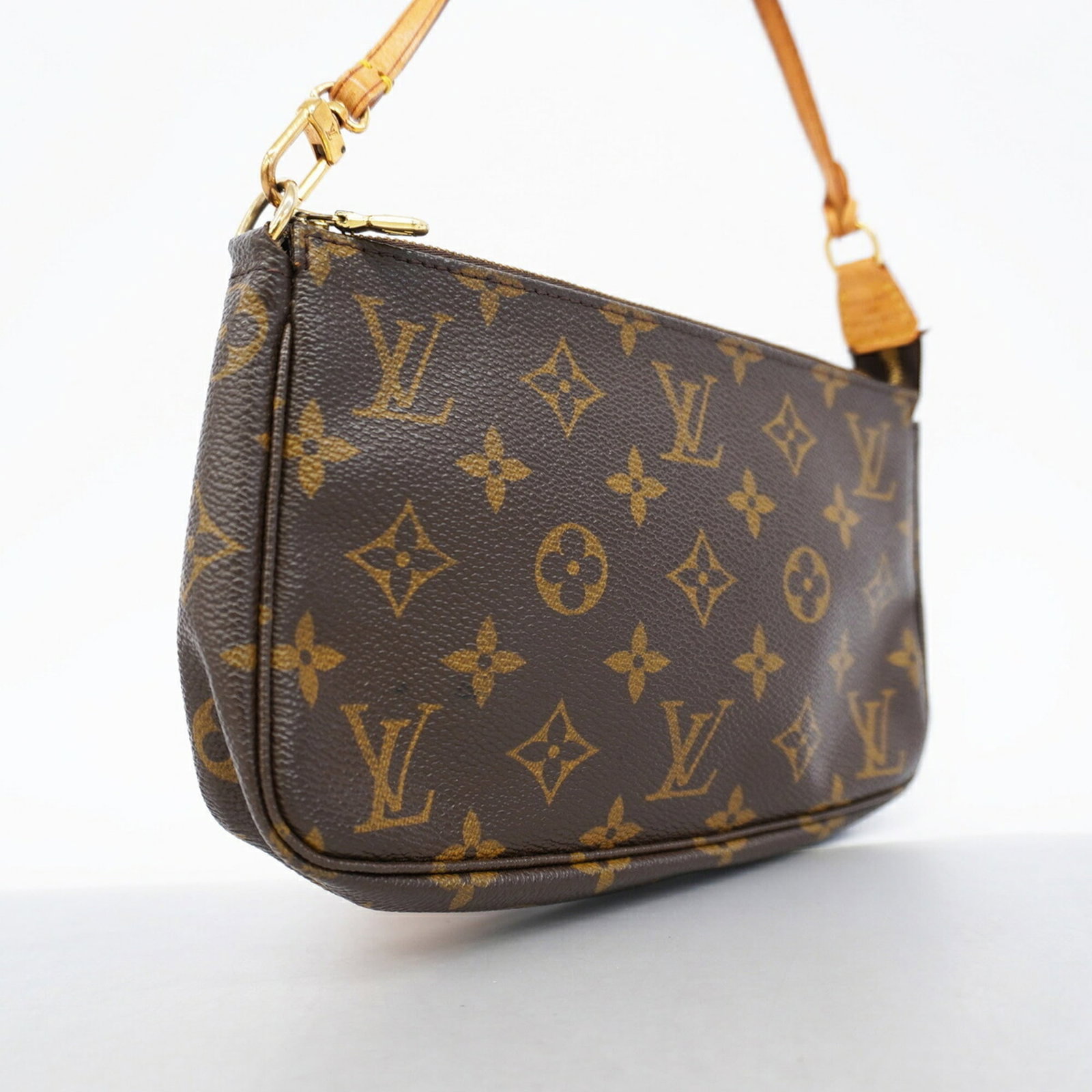 Louis Vuitton Pouch - 2