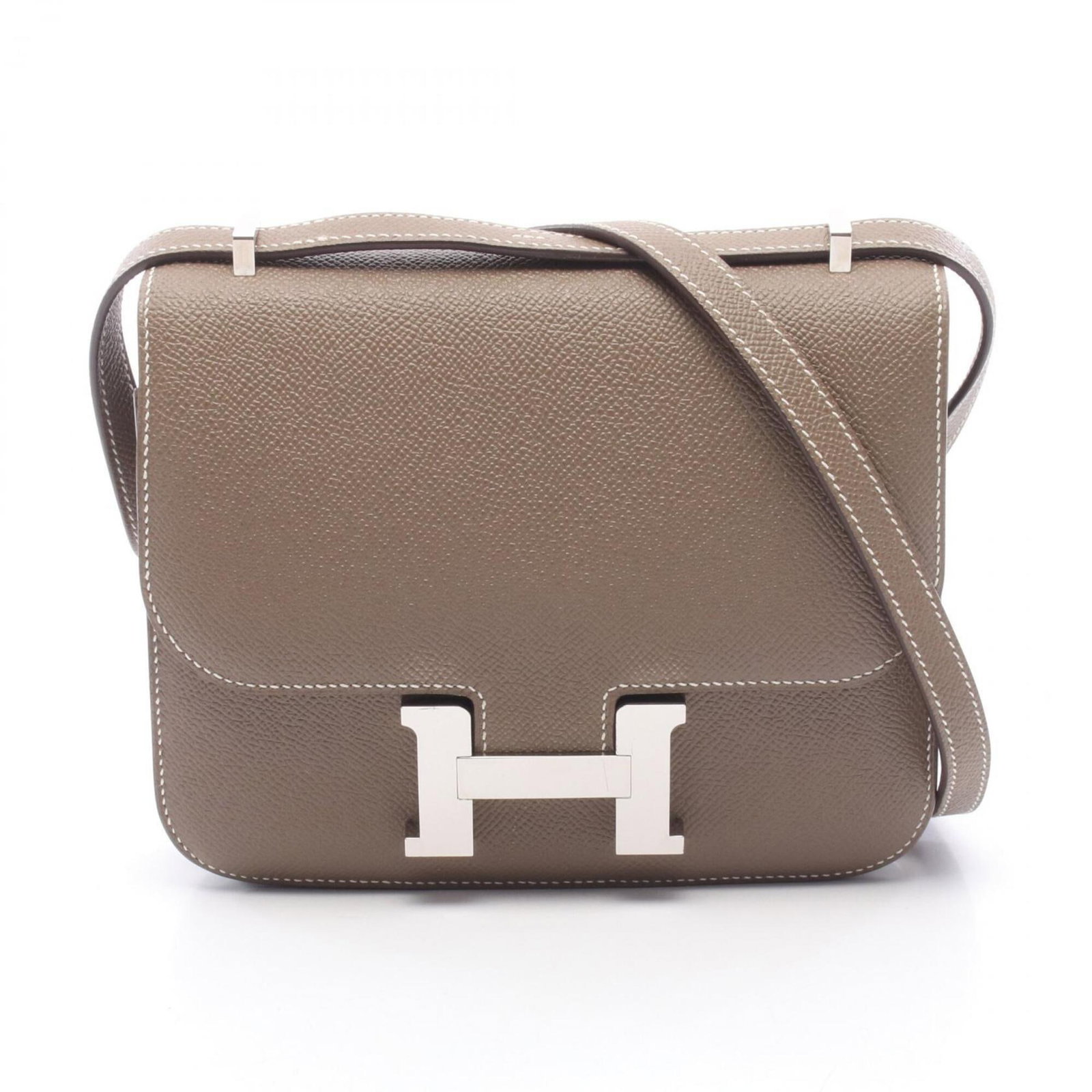 Handbag Epsom Leather Shoulder Hermes: Handbag Epsom Leather Shoulder Hermes Epsom leather shoulder bag from Hermes, featuring a classic design with a gray calfskin finish. Measuring 15cm x 18cm x 3cm, this stylish shoulder bag is a compac