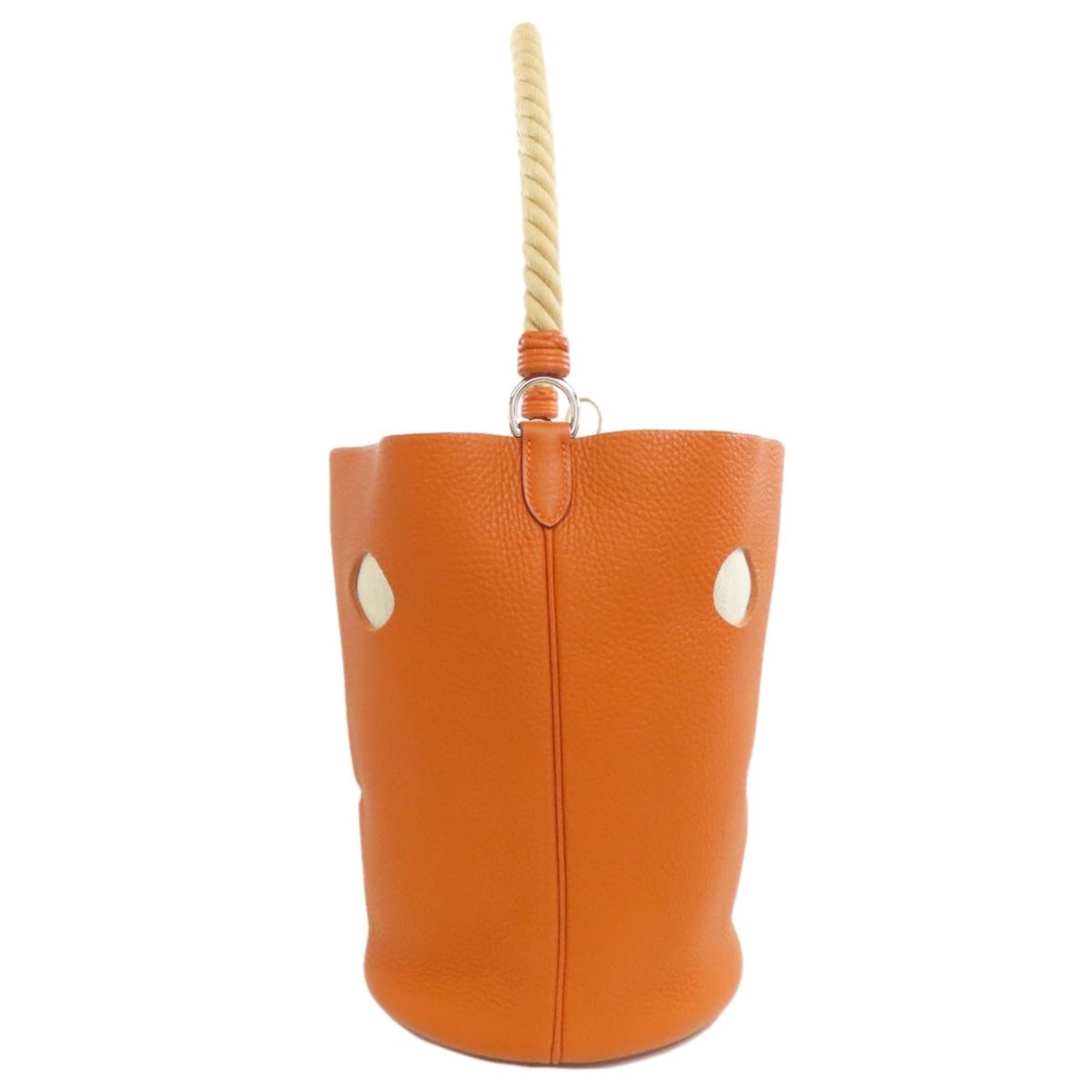 Manjoire Taurillon Clemence Tote Bag Hermes: Manjoire Taurillon Clemence Tote Bag Hermes Orange Taurillon Clemence Tote Bag from Hermes. This vibrant tote bag features the iconic Taurillon Clemence exterior material, adding a touch of elegance