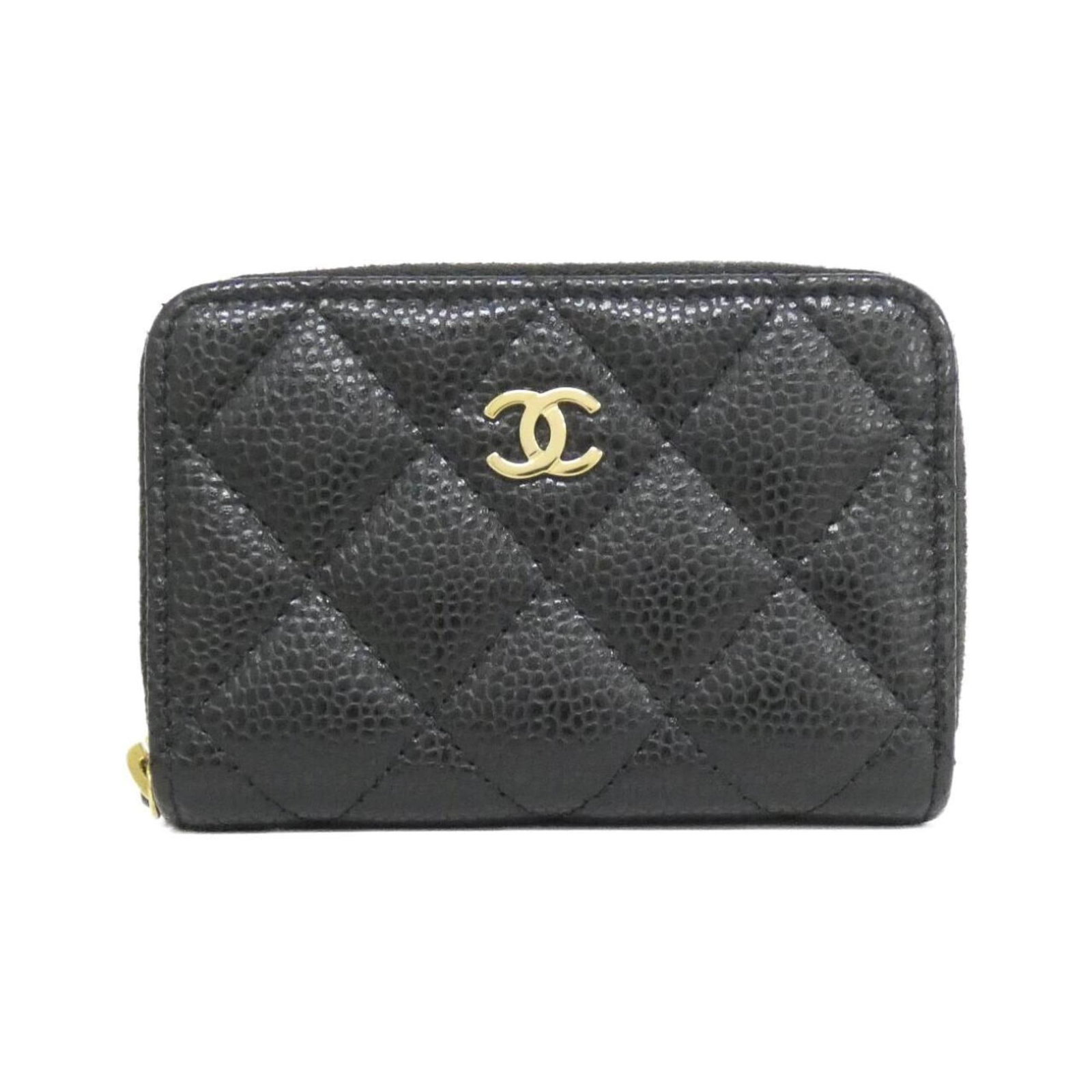 Coin Case Grained Calfskin by Chanel: Coin Case Grained Calfskin by Chanel Grained Calfskin Coin Case by Chanel - A sleek and sophisticated accessory, this coin case features a classic design crafted from high-quality grained calfskin.
