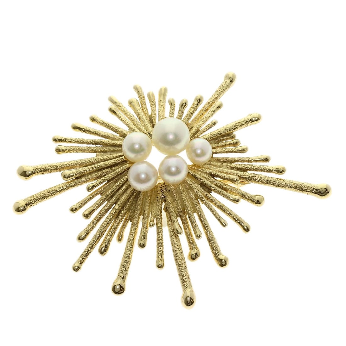 K14 Yellow Gold Mikimoto Pearl Brooch: K14 Yellow Gold Mikimoto Pearl Brooch K14 Yellow Gold Mikimoto Pearl Brooch boasts a striking gold finish, expertly crafted from high-quality K14 yellow gold. The brooch features a beautiful Mikimoto 