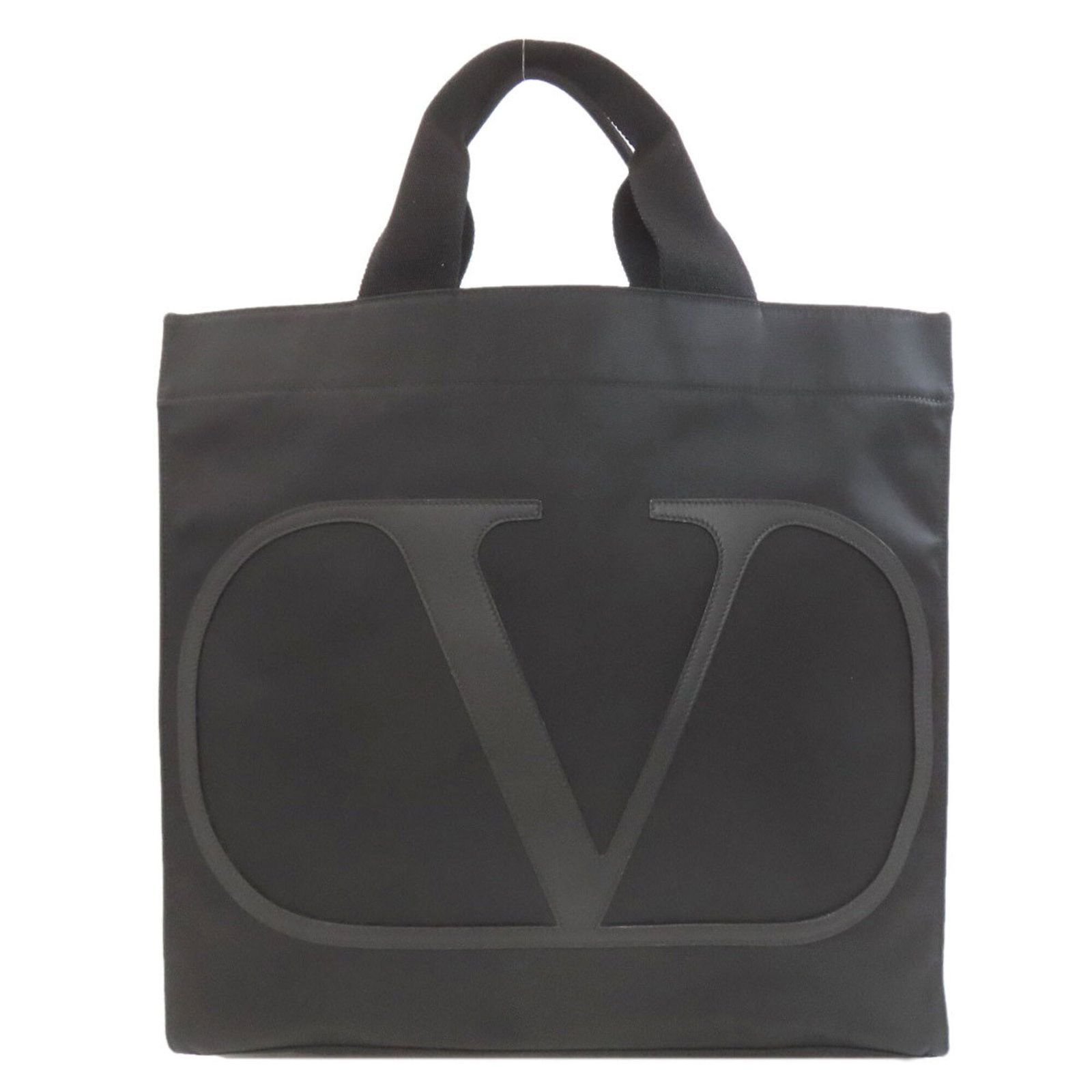 Nylon Valentino Tote Bag: Nylon Valentino Tote Bag Nylon Valentino Tote Bag - A sleek and modern black tote bag made from high-quality nylon, measuring 37cm x 39cm x 11cm. This stylish bag features a classic design that's