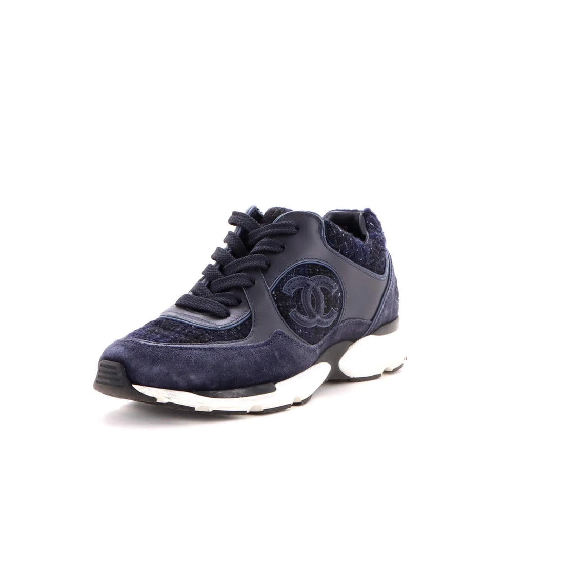 Women's CC Low-Top Sneakers Leather Tweed: Women's CC Low-Top Sneakers Leather Tweed Blue leather and tweed upper, featuring a classic low-top design, adds a touch of sophistication to any outfit. Minor imperfections, such as creases and