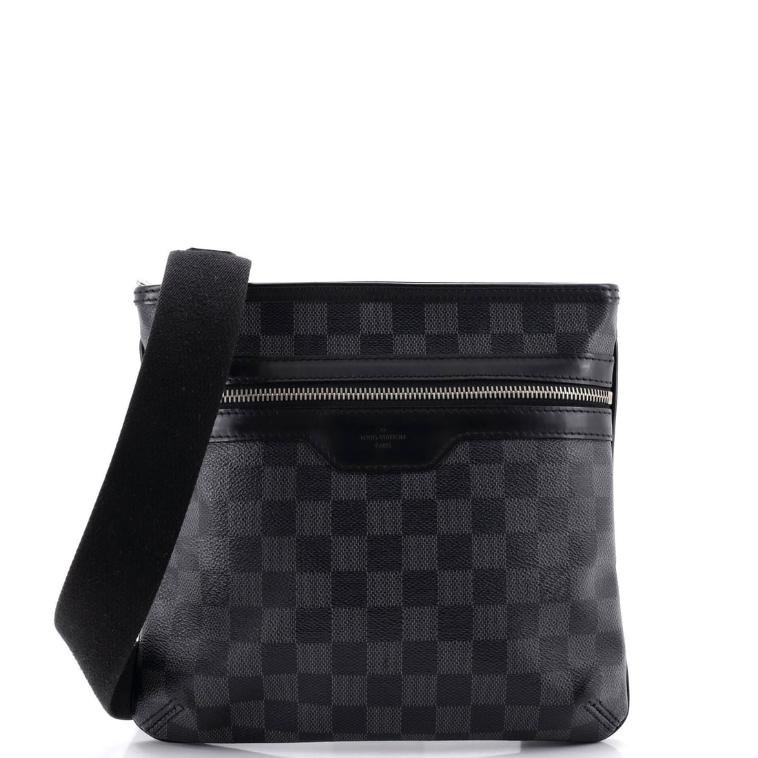 Thomas Handbag Louis Vuitton Damier Graphite: Thomas Handbag Louis Vuitton Damier Graphite The Thomas Handbag Louis Vuitton Damier Graphite is a stylish cross body bag with a classic black canvas exterior and silver hardware. Measuring 10" x 11"