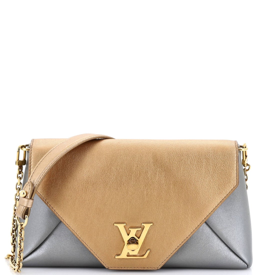 Love Note Leather Chain Clutch Louis Vuitton: Love Note Leather Chain Clutch Louis Vuitton Gold-plated Louis Vuitton Love Note Chain Clutch with chain strap, featuring a gold exterior and brown microfiber interior. The clutch measures 6" tall,
