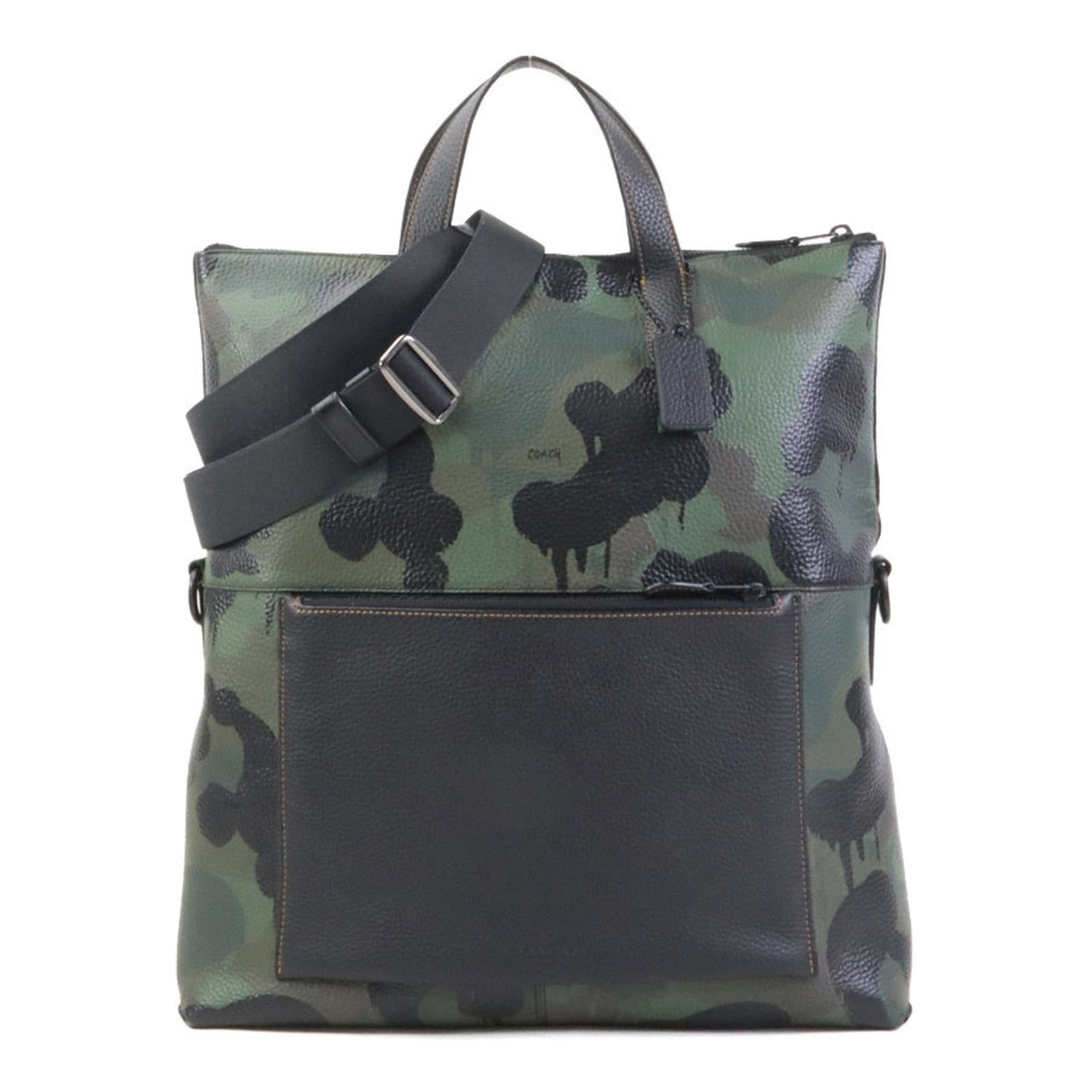 Coach Handbag Shoulder Bag Leather: Coach Handbag Shoulder Bag Leather Coach Handbag Shoulder Bag Leather is a sleek and stylish black leather shoulder bag with a green accent. Measuring 44.5cm x 39cm x 10cm, it features a shoulder
