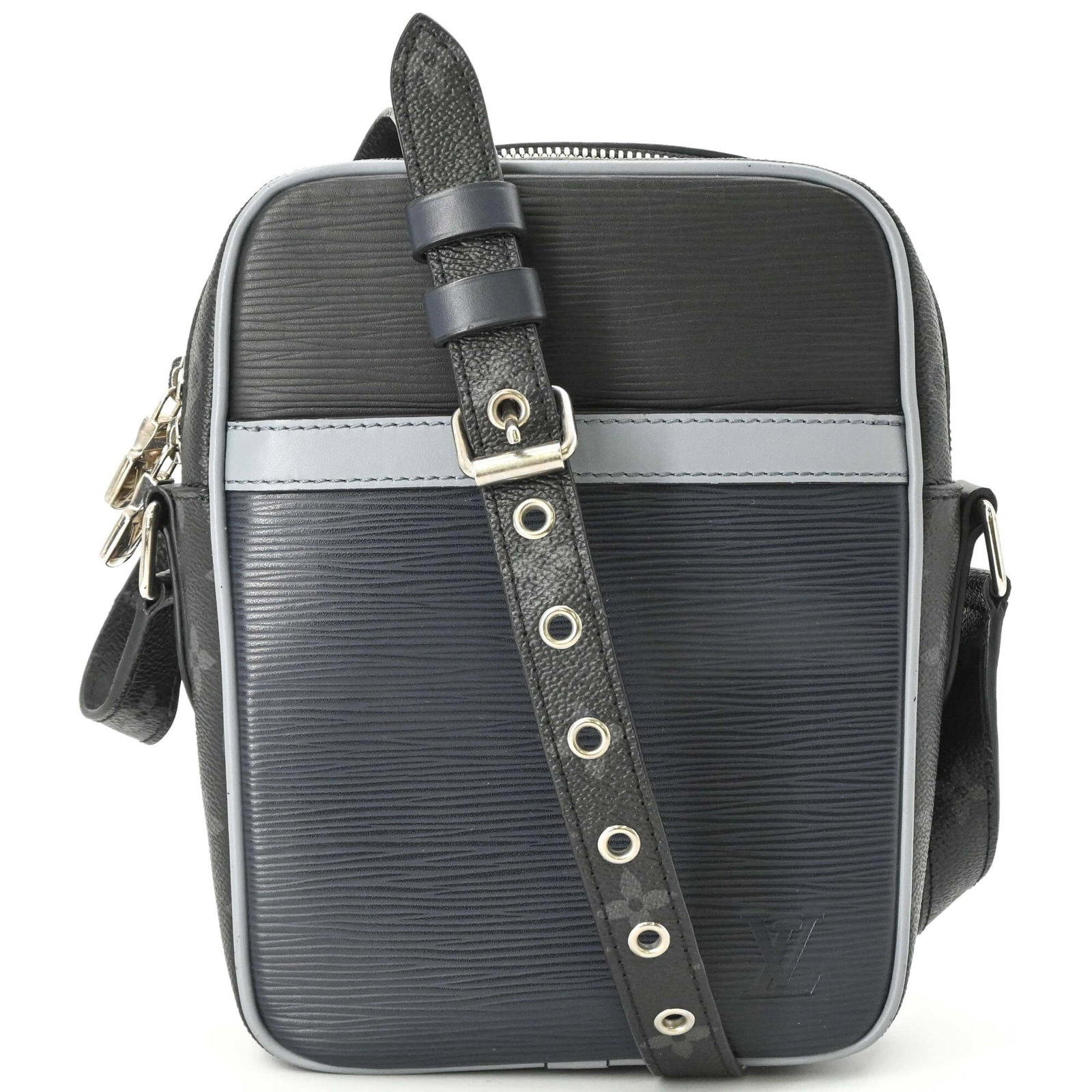 Shoulder Bag Epi Leather Monogram Louis Vuitton: Shoulder Bag Epi Leather Monogram Louis Vuitton Monogram Eclipse, Epi leather, and timeless design come together in this sleek Louis Vuitton shoulder bag, featuring the iconic monogram pattern in blac