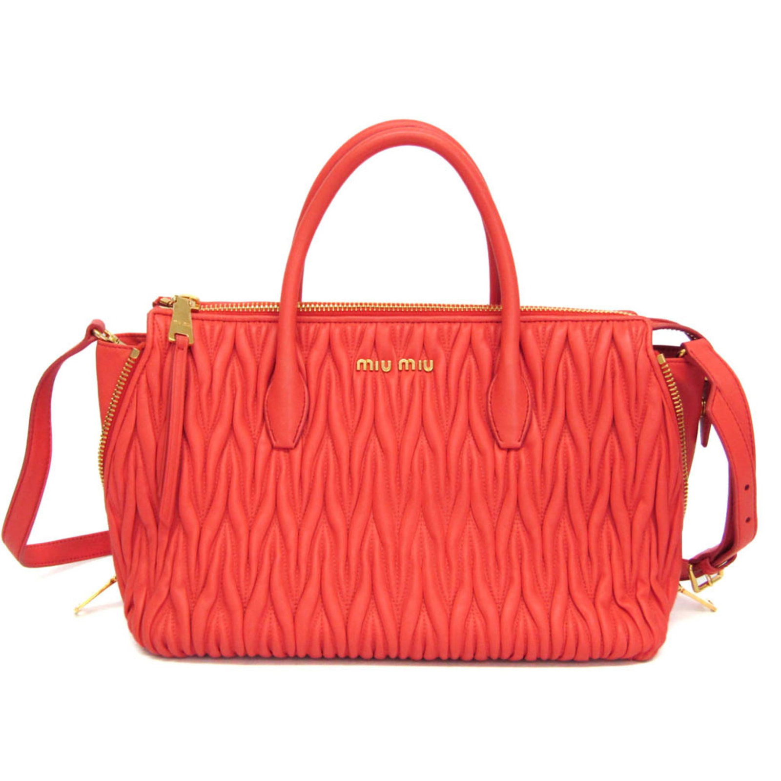 Miu Handbag Shoulder Bag Leather: Miu Handbag Shoulder Bag Leather Salmon pink leather shoulder bag with a zipper closure, featuring an open pocket and a zipper pocket, perfect for everyday use. The bag measures 23cm x 30cm x 15cm