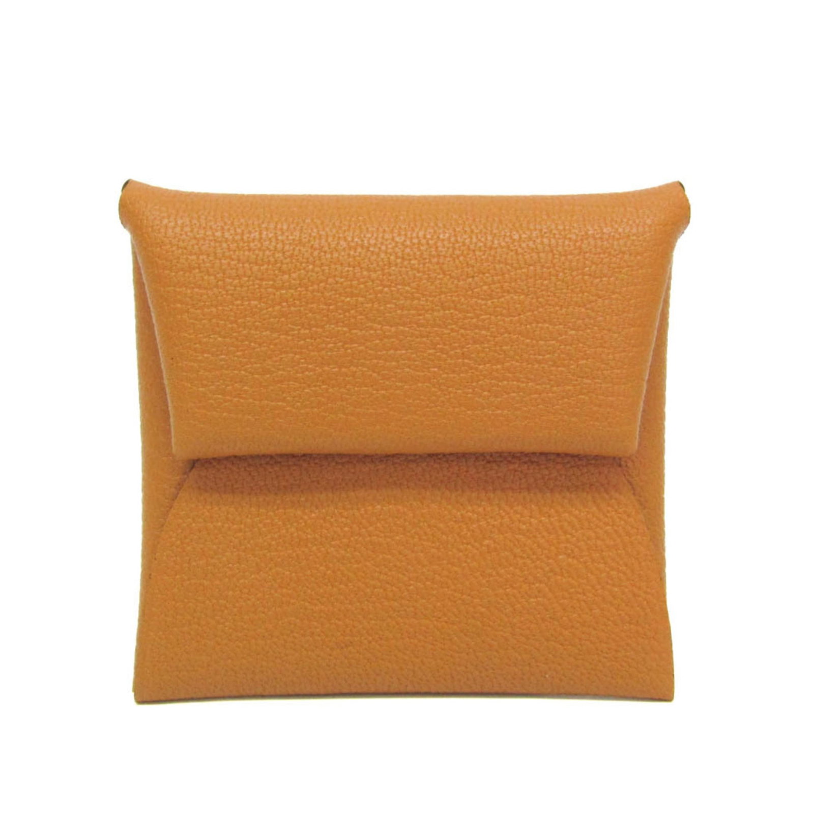 Hermes Coin Case Leather Purse Chevre: Hermes Coin Case Leather Purse Chevre The Hermes Bastia Coin Case Leather Purse Chevre boasts a rich, brown chevre leather exterior, adorned with a snap fastener closure. This compact, 8cm x 8.5cm