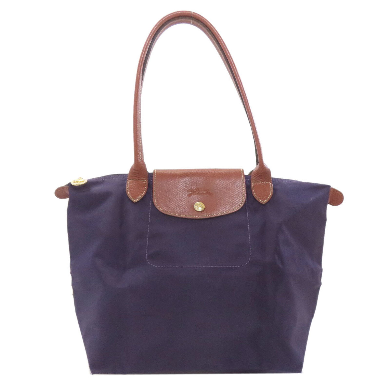 Nylon Longchamp Handbag: Nylon Longchamp Handbag Nylon Longchamp Handbag features a durable and versatile design with a sturdy 26cm x 41cm x 14cm size and a comfortable 47cm long handle. Made from high-quality nylon