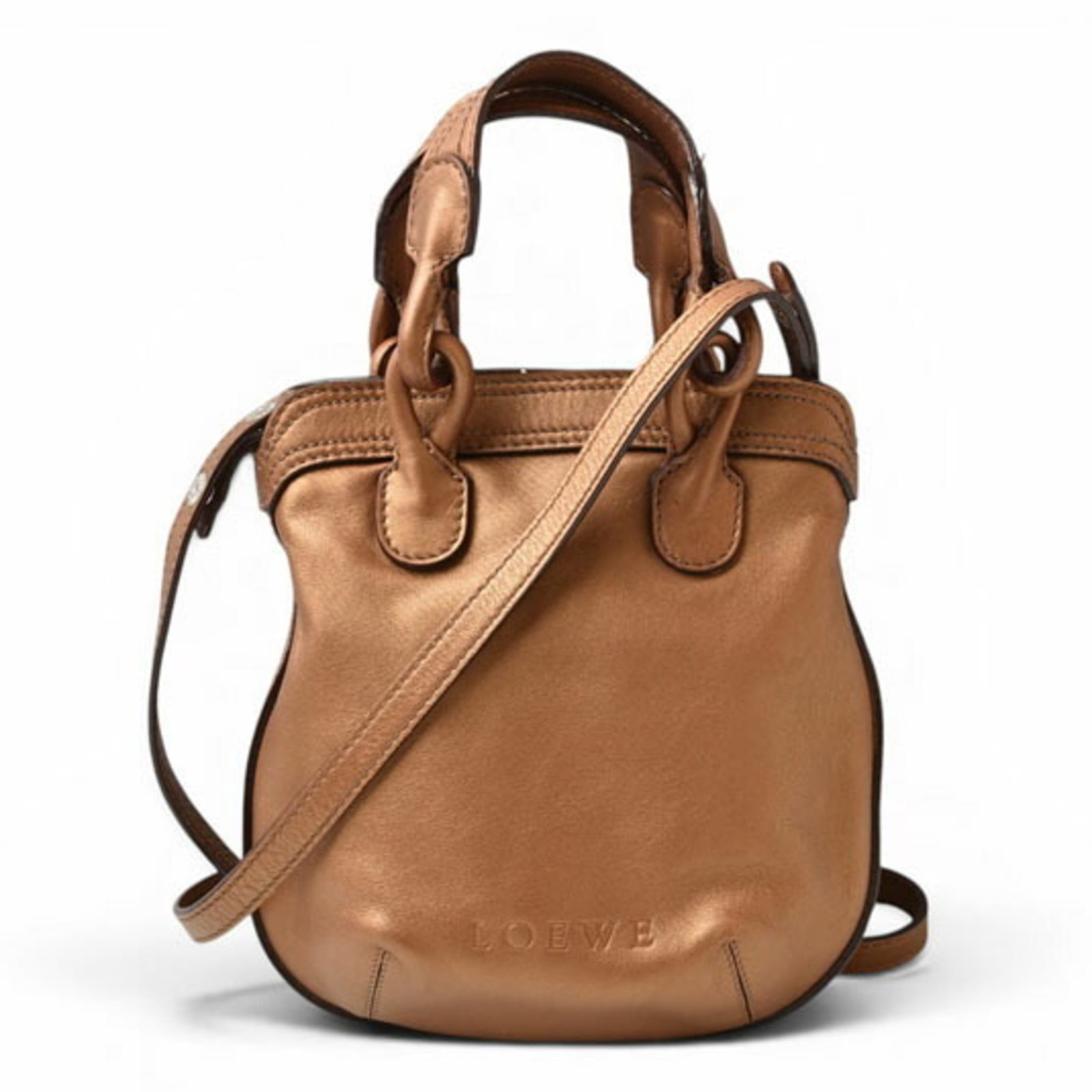 Shoulder Bag Leather Loewe Handbag: Shoulder Bag Leather Loewe Handbag Bronze Leather Shoulder Bag from Loewe, featuring a classic design with a 122cm strap length and a magnet closure. Made from high-quality leather, this shoulder bag