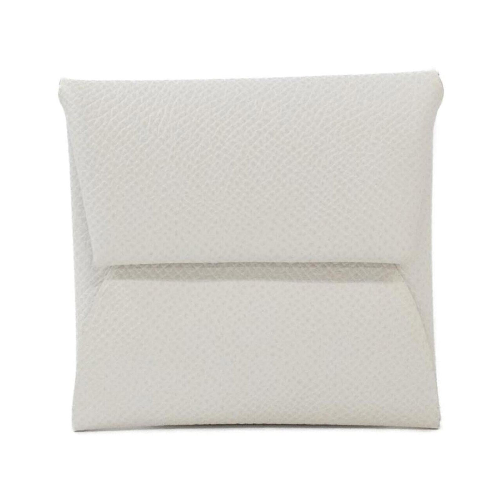 Hermes Coin Purse/ Coin Case Epsom Leather: Hermes Coin Purse/ Coin Case Epsom Leather Epsom leather coin purse/coin case from the Hermes Bastia line, featuring a compact size of 8cm x 8.5cm x 1cm. This accessory comes in a sturdy box,