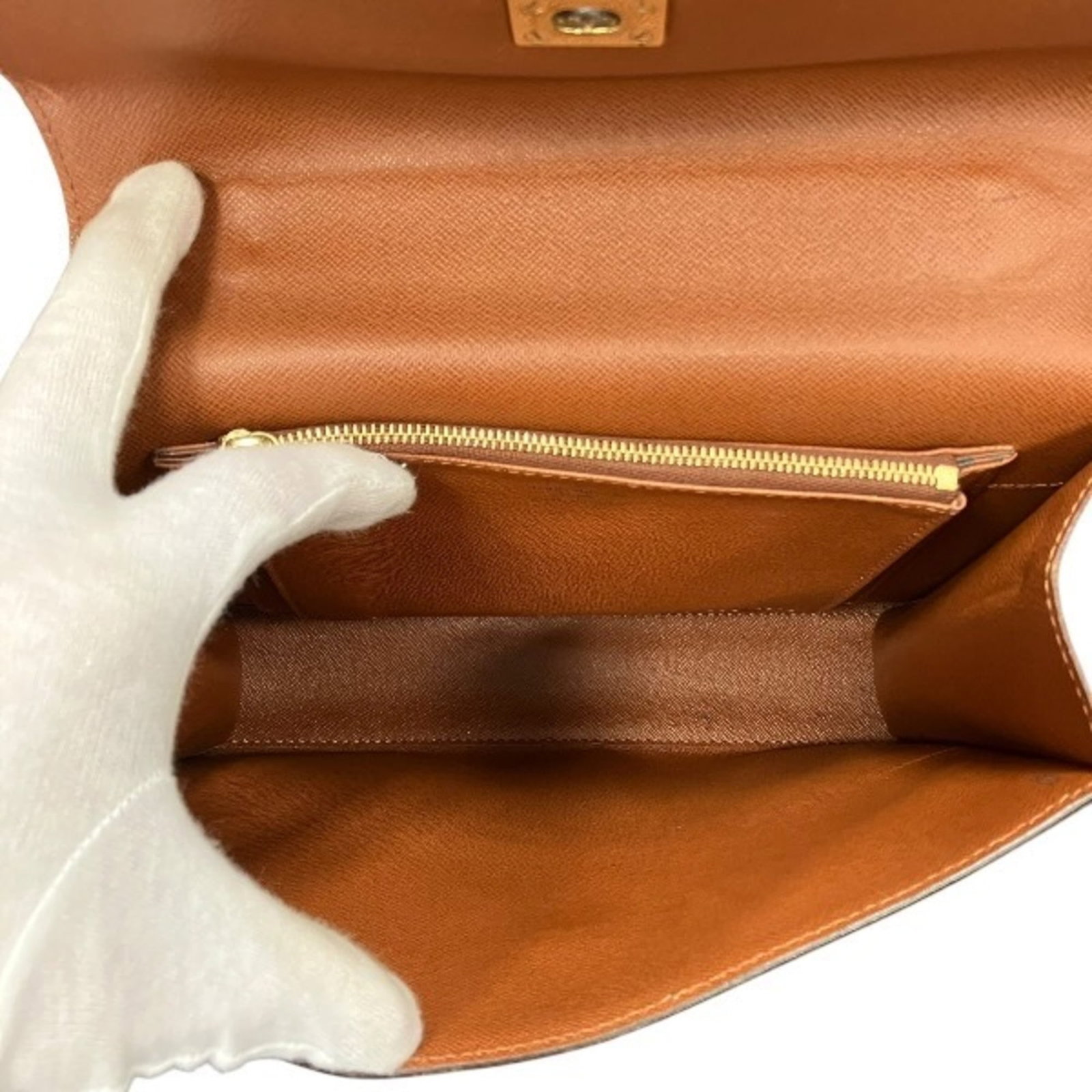 Louis Vuitton Monogram Handbag - 5