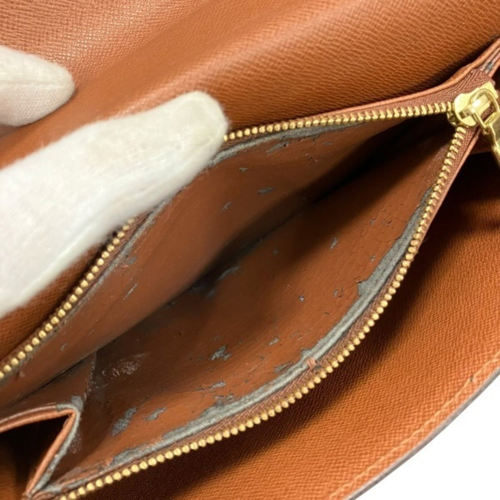Louis Vuitton Monogram Handbag - 6
