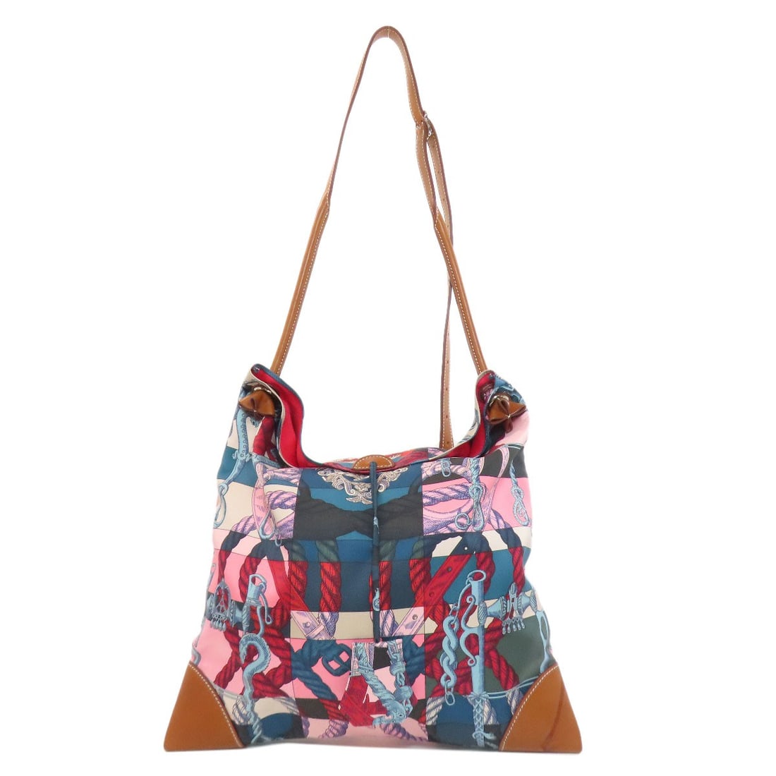 Hermes Silky City Silk Bag: Hermes Silky City Silk Bag Silk City Silk Bag from HERMES, featuring a multicolor exterior made from luxurious silk. This shoulder bag boasts a unique and eye-catching design, making it a standout pie