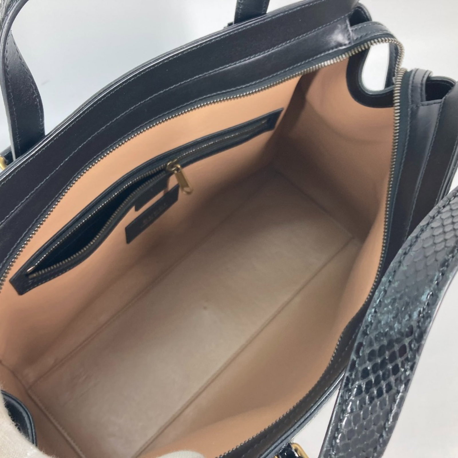 Handbag Leather Gucci - 12
