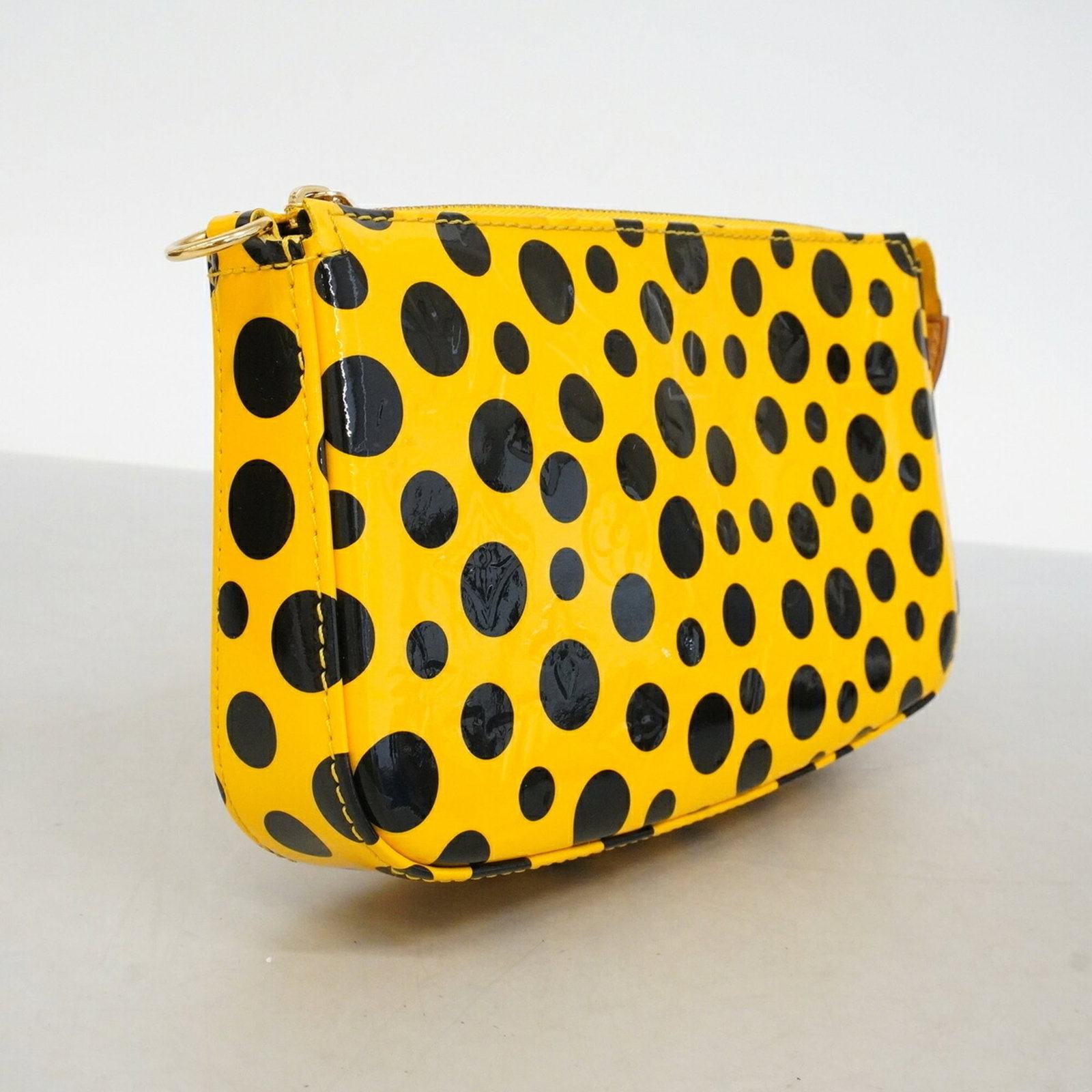 Louis Vuitton Pouch - 2