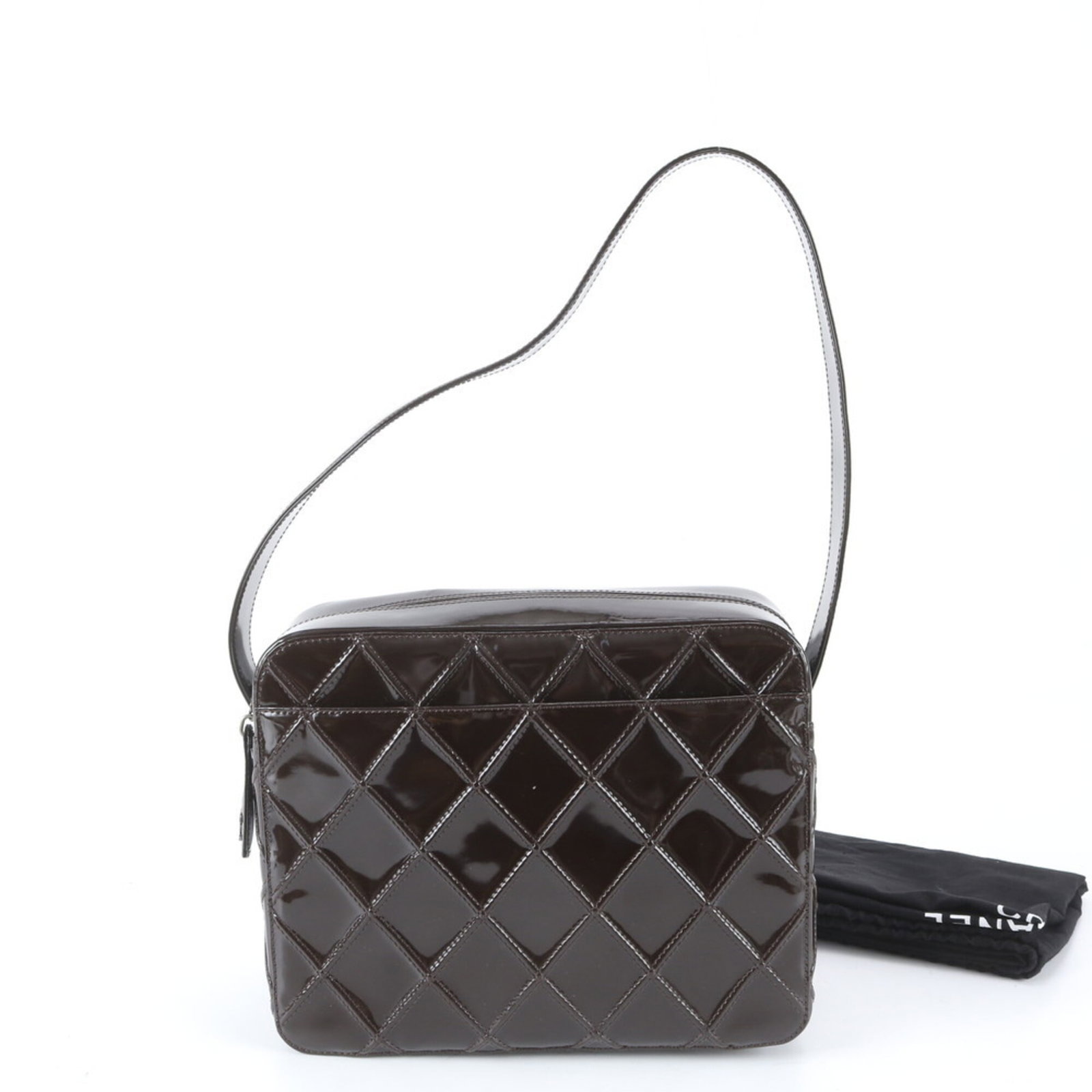 Shoulder Bag Leather Tote Bag Chanel: Shoulder Bag Leather Tote Bag Chanel Dark brown leather shoulder bag with a classic Chanel design, measuring 20cm x 25cm x 10cm. The bag's timeless style and high-quality leather construction make it