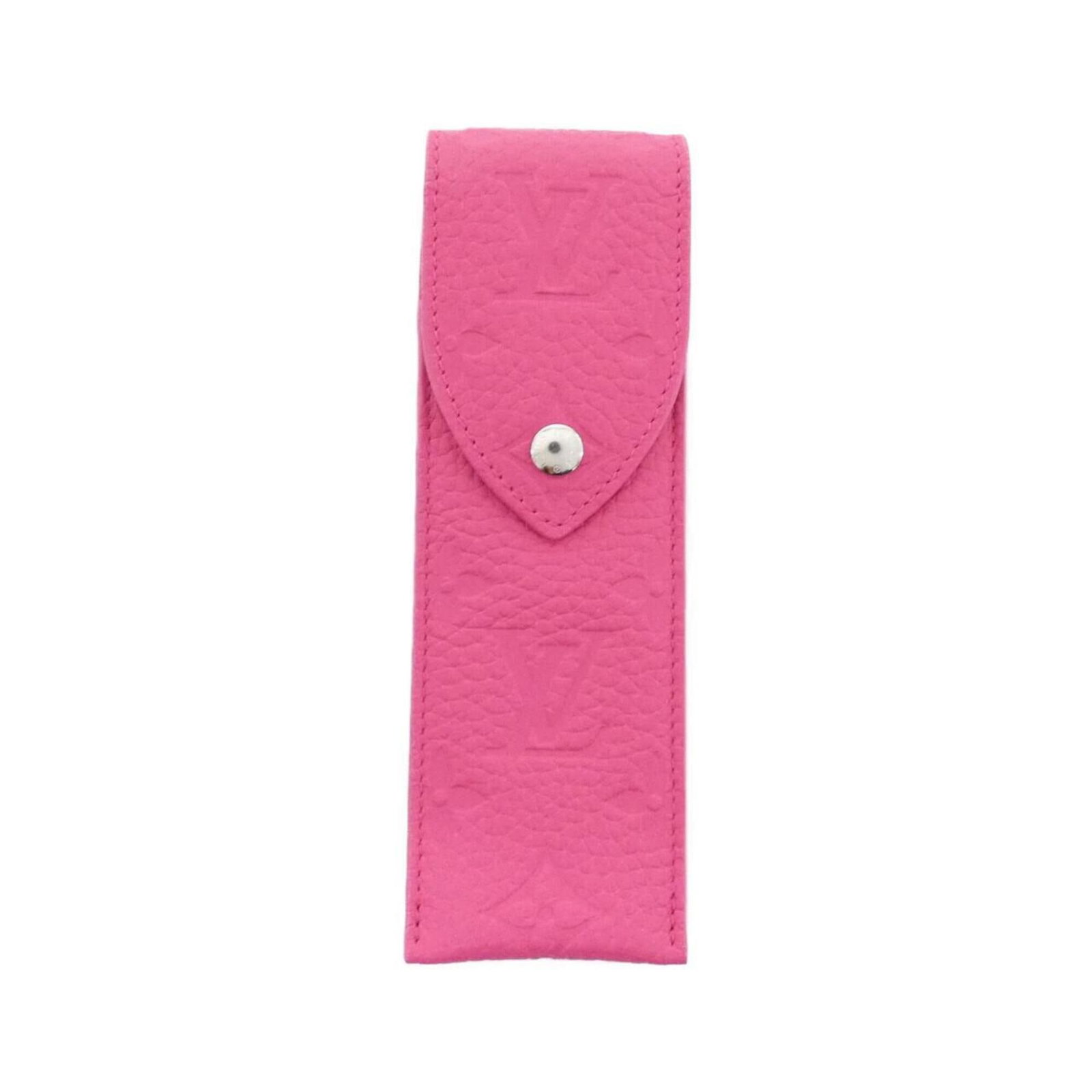 Louis Vuitton Pen Case Leather: Louis Vuitton Pen Case Leather Pink Leather Pen Case by Louis Vuitton. Made from high-quality leather, this compact case measures 16cm x 5cm x 5mm and features a distinctive pink color. A stylish